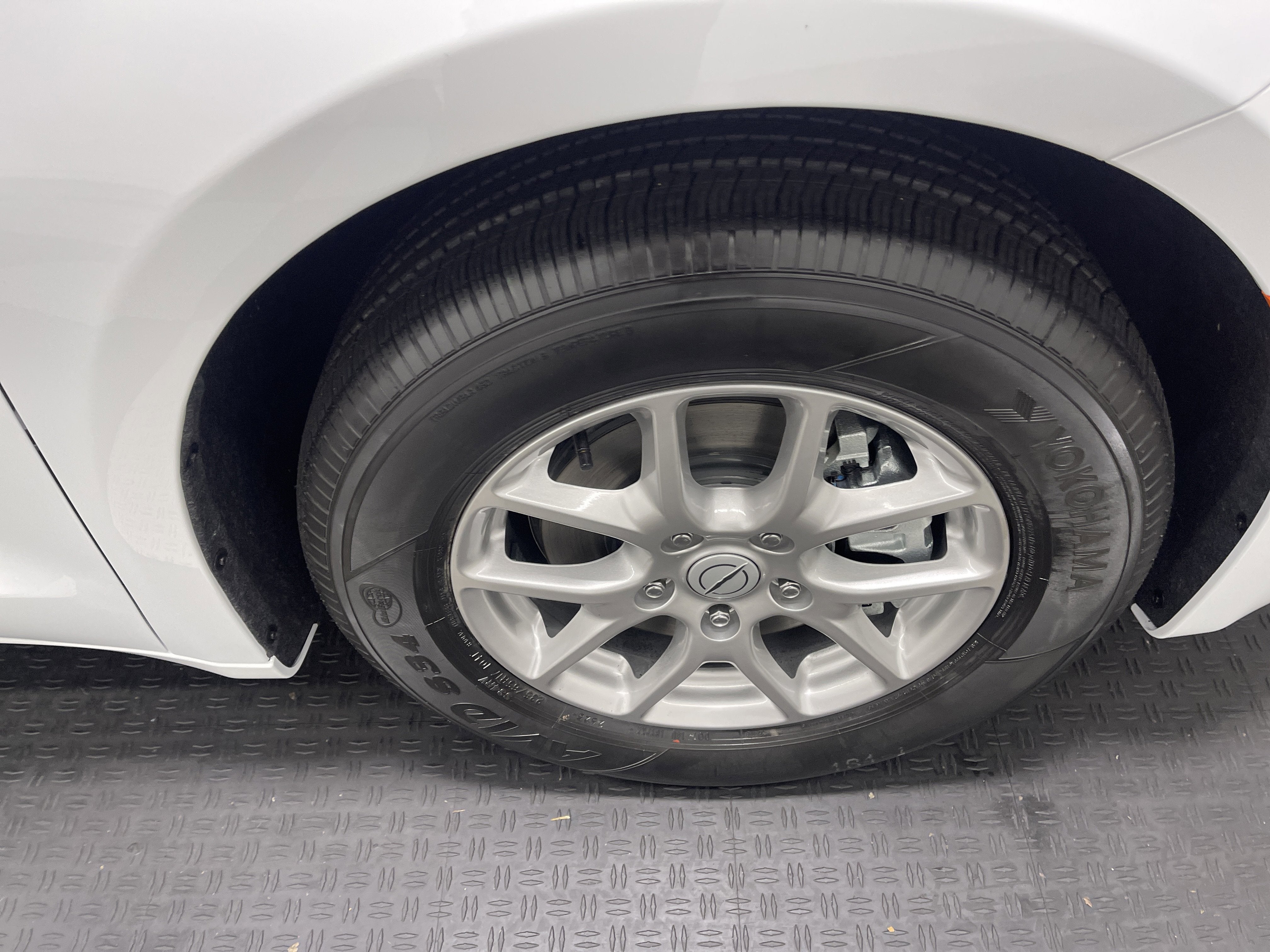 2026 Chrysler Voyager VOYAGER LX