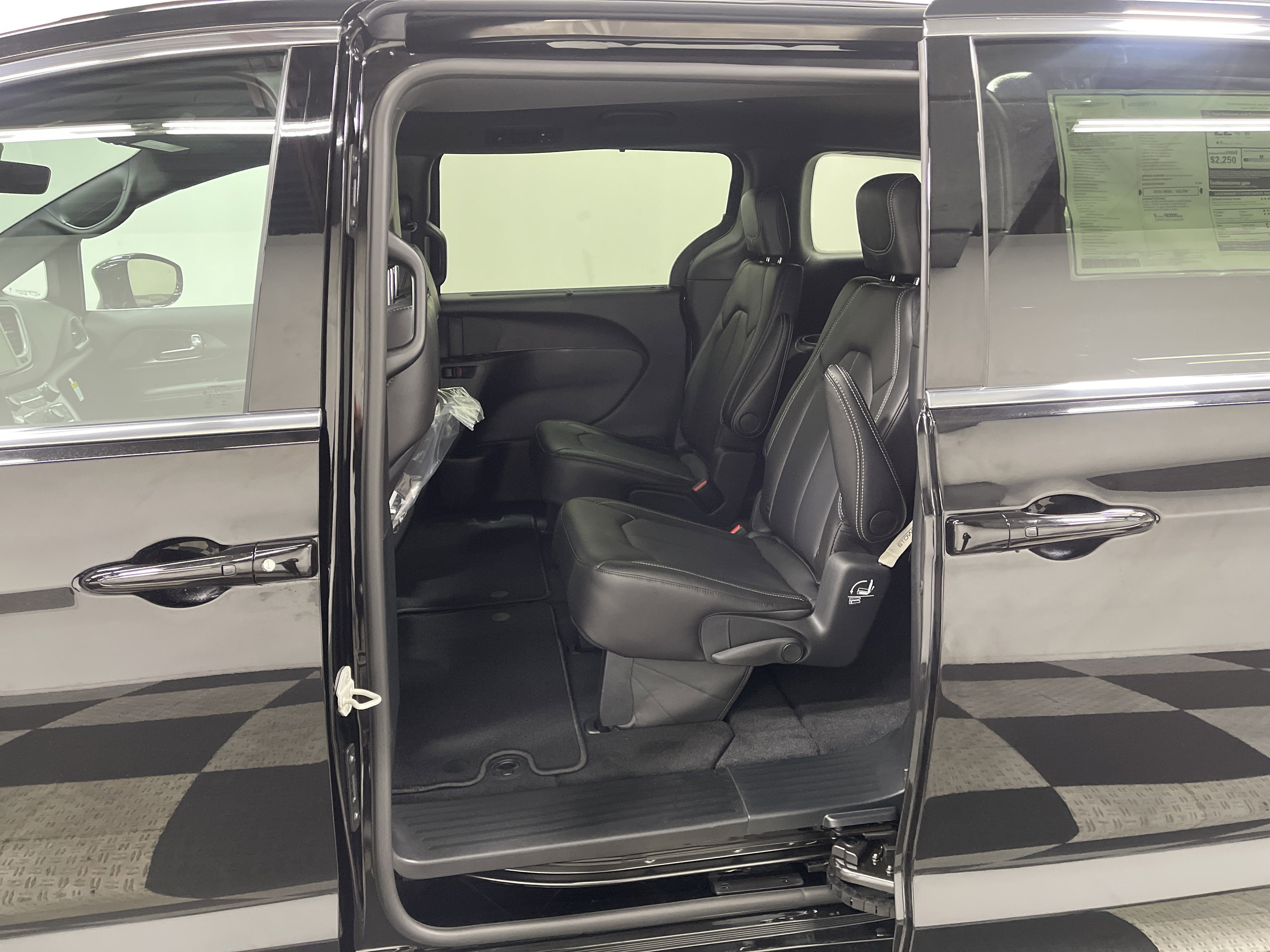 2026 Chrysler Voyager VOYAGER LX