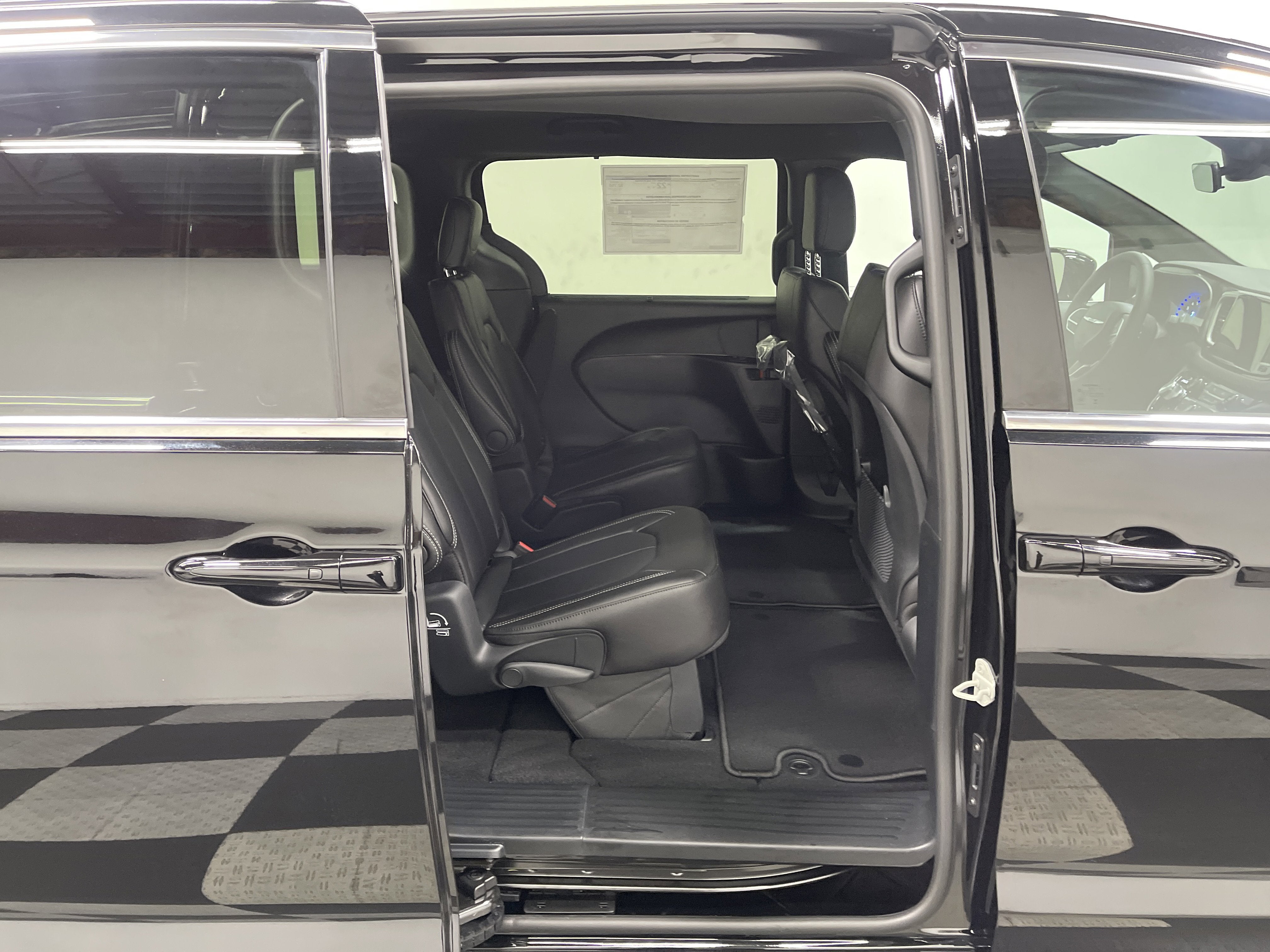 2026 Chrysler Voyager VOYAGER LX