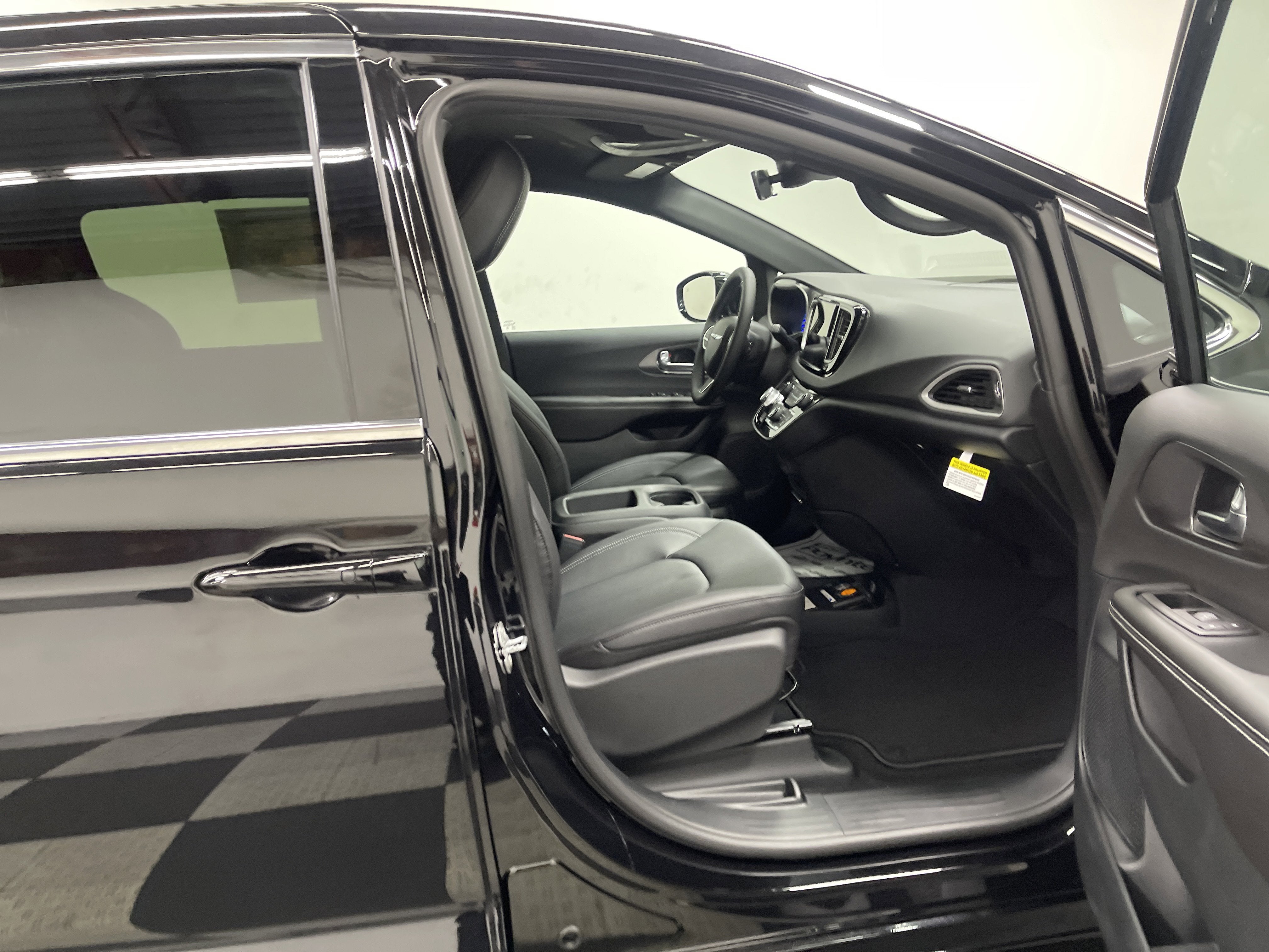 2026 Chrysler Voyager VOYAGER LX