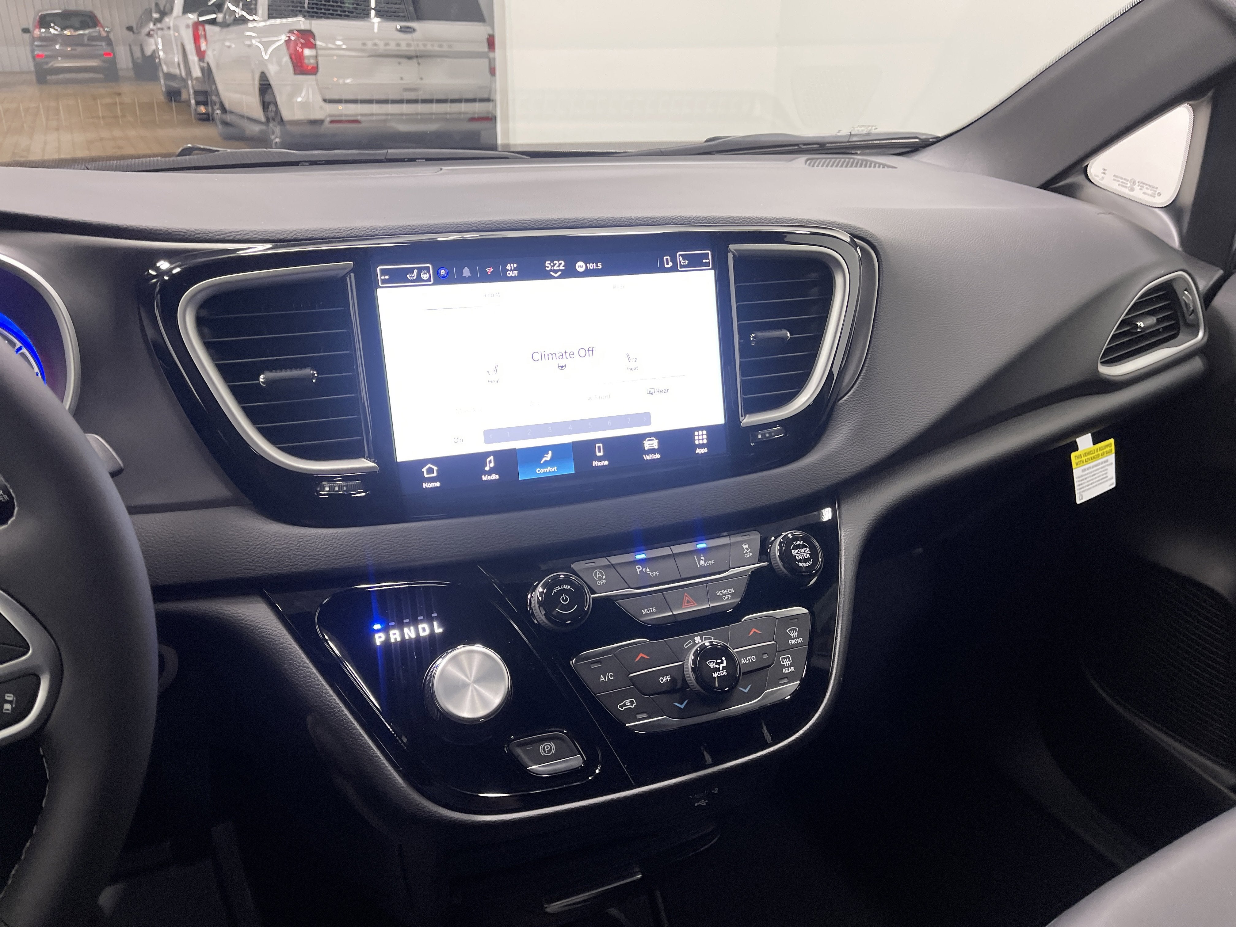 2026 Chrysler Voyager VOYAGER LX