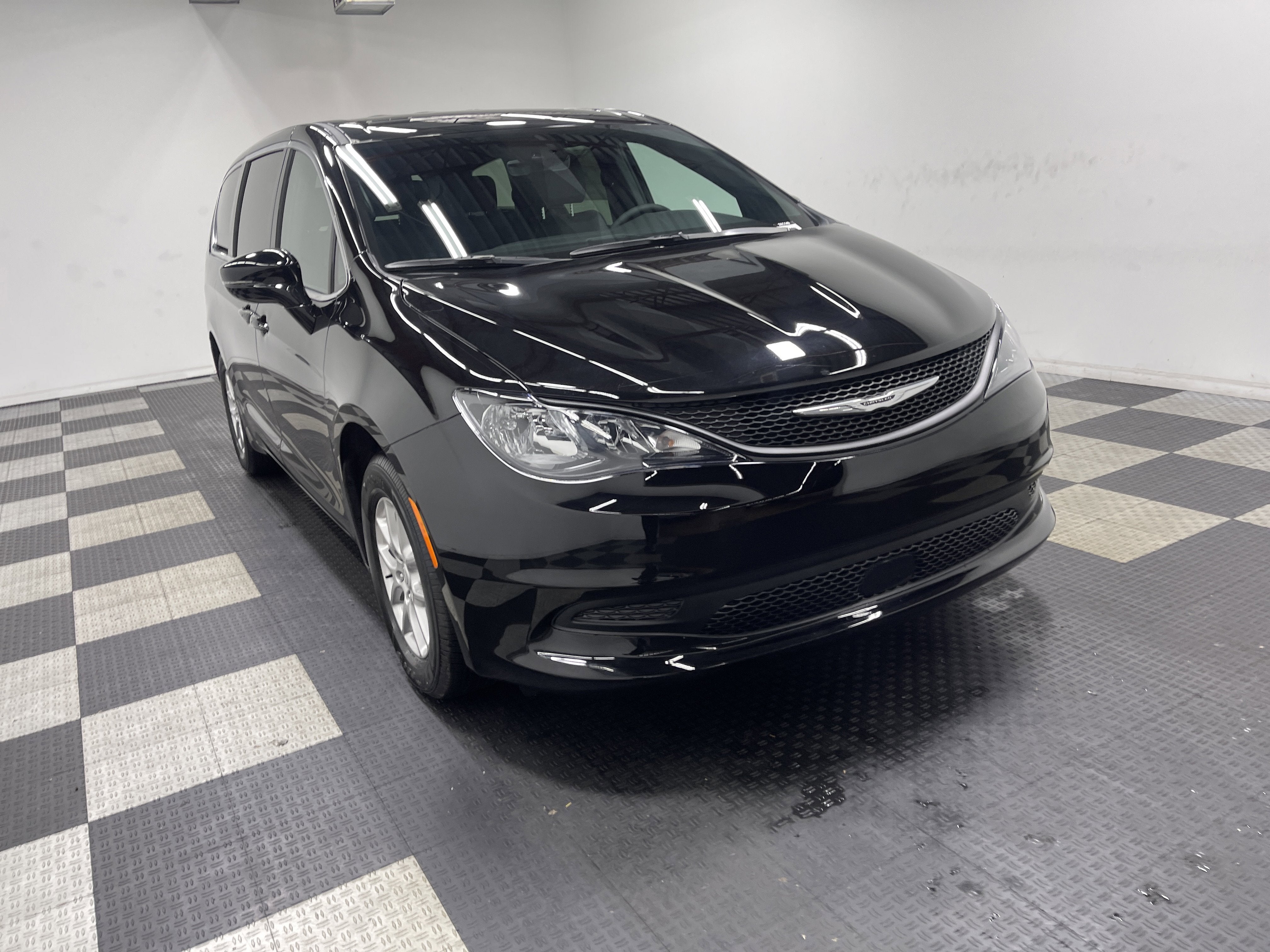 2026 Chrysler Voyager VOYAGER LX