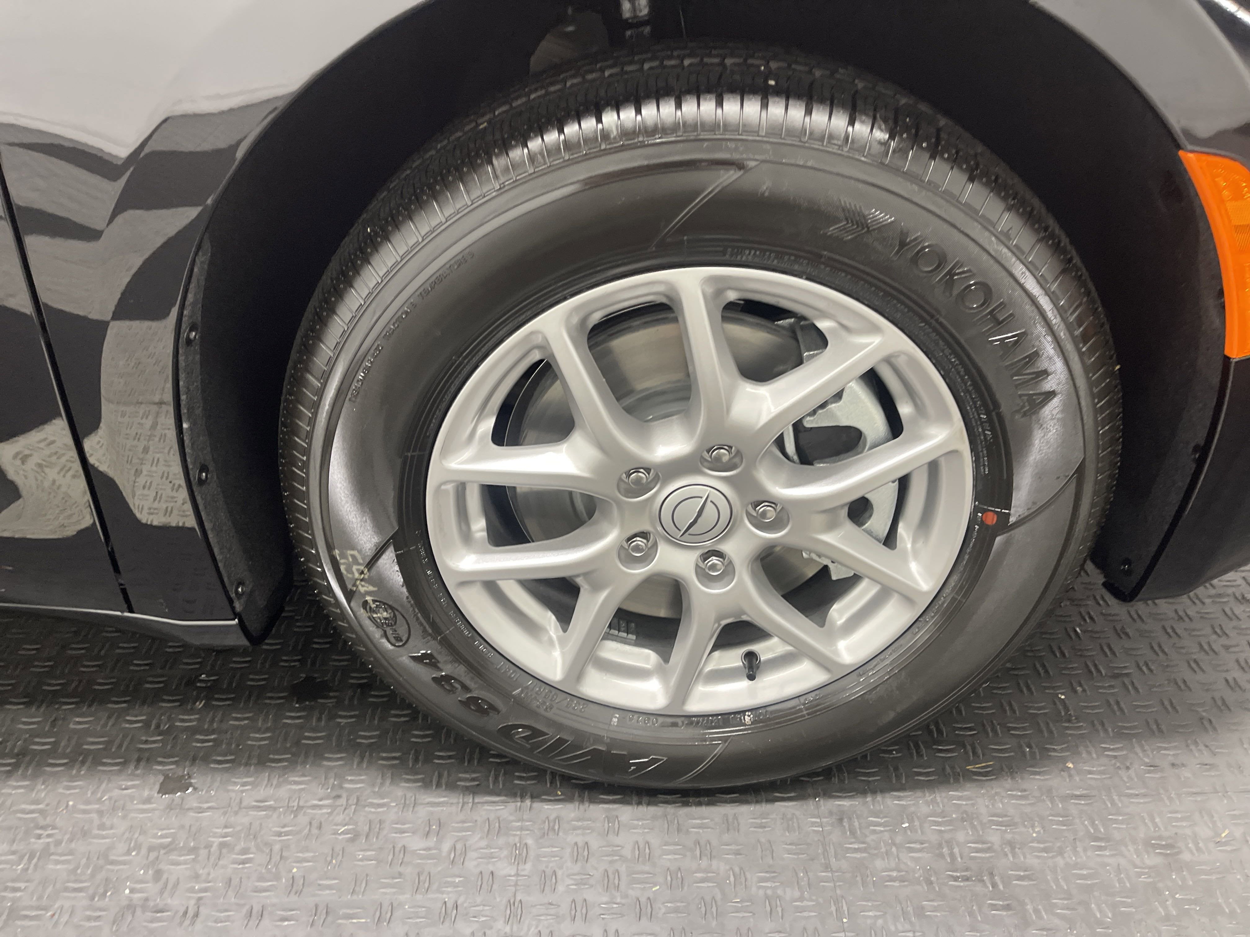 2025 Chrysler Voyager VOYAGER LX