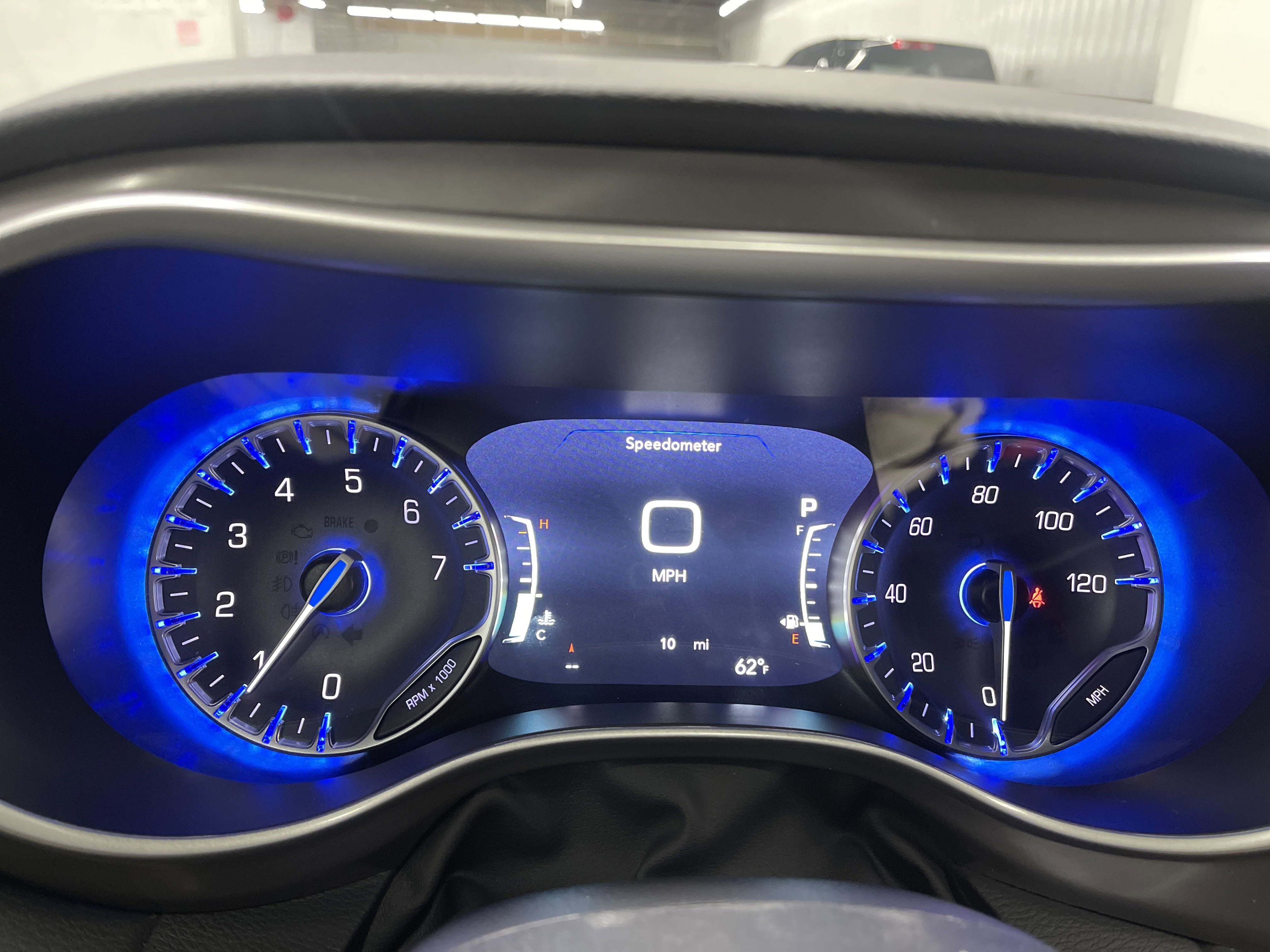 2025 Chrysler Voyager VOYAGER LX