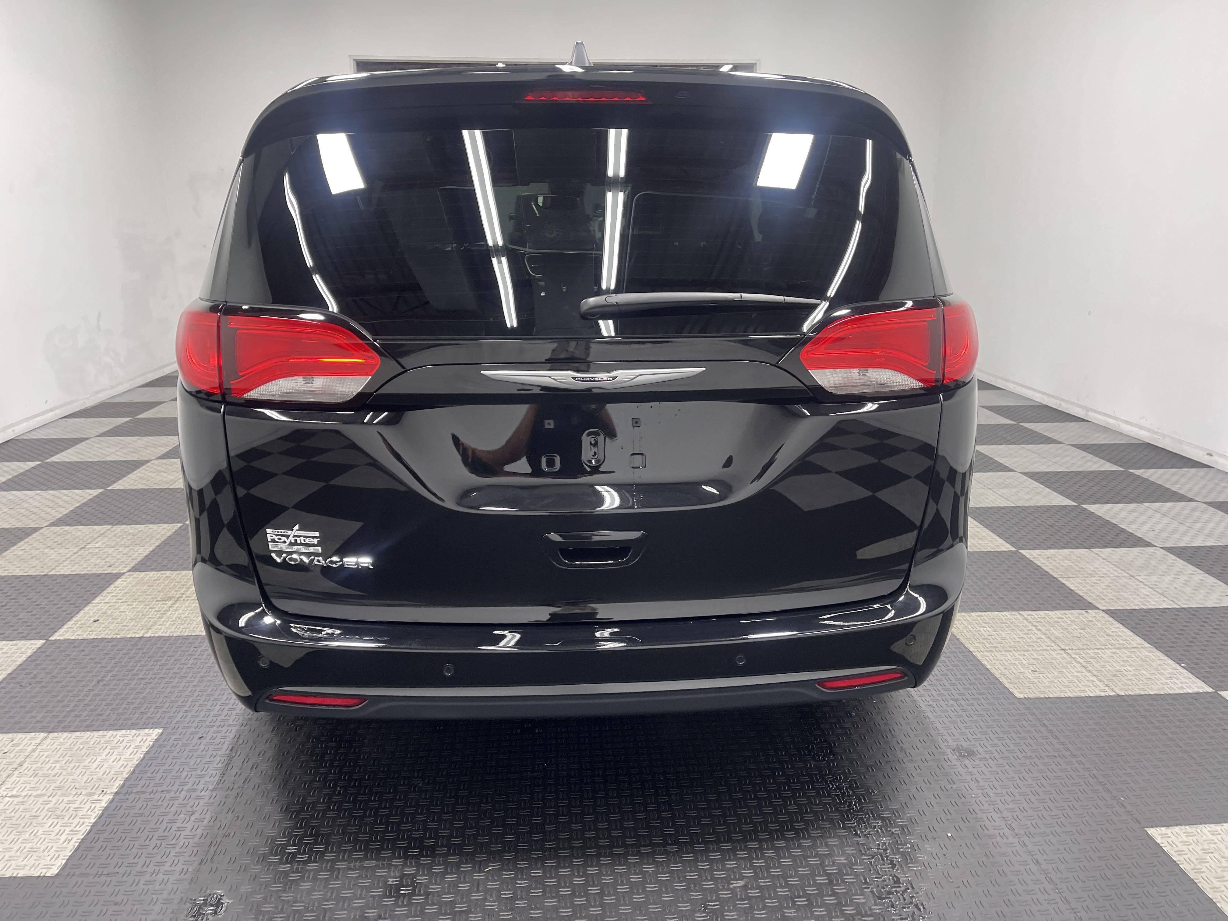 2025 Chrysler Voyager VOYAGER LX