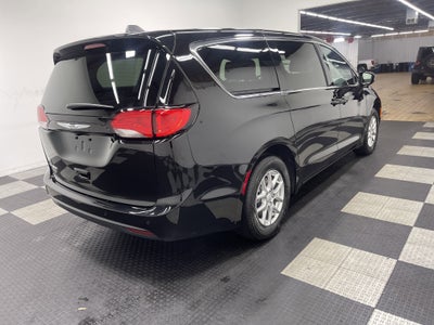 2025 Chrysler Voyager VOYAGER LX