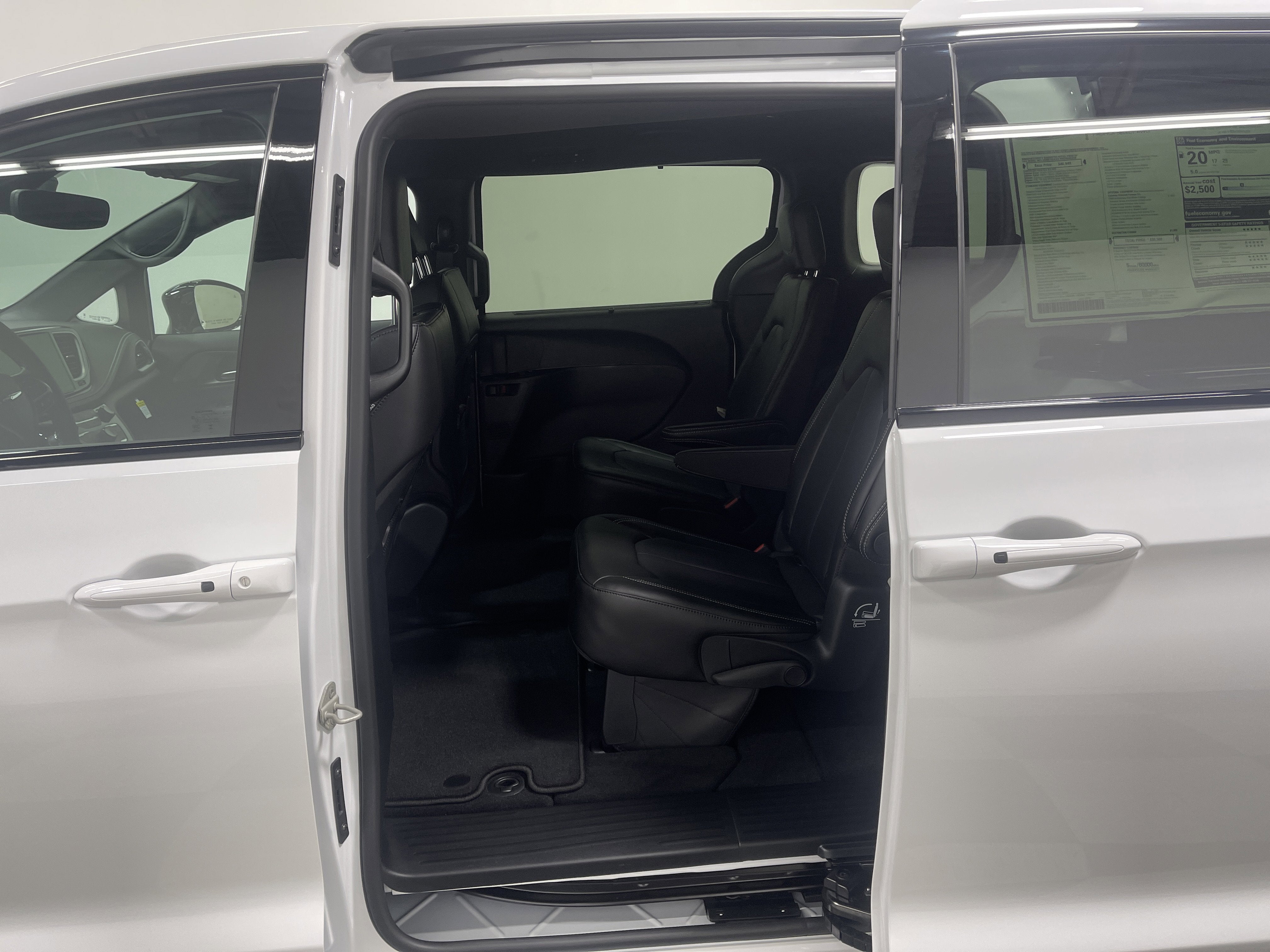 2026 Chrysler Pacifica PACIFICA SELECT AWD