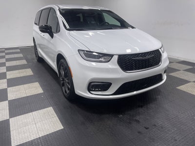 2026 Chrysler Pacifica PACIFICA SELECT AWD