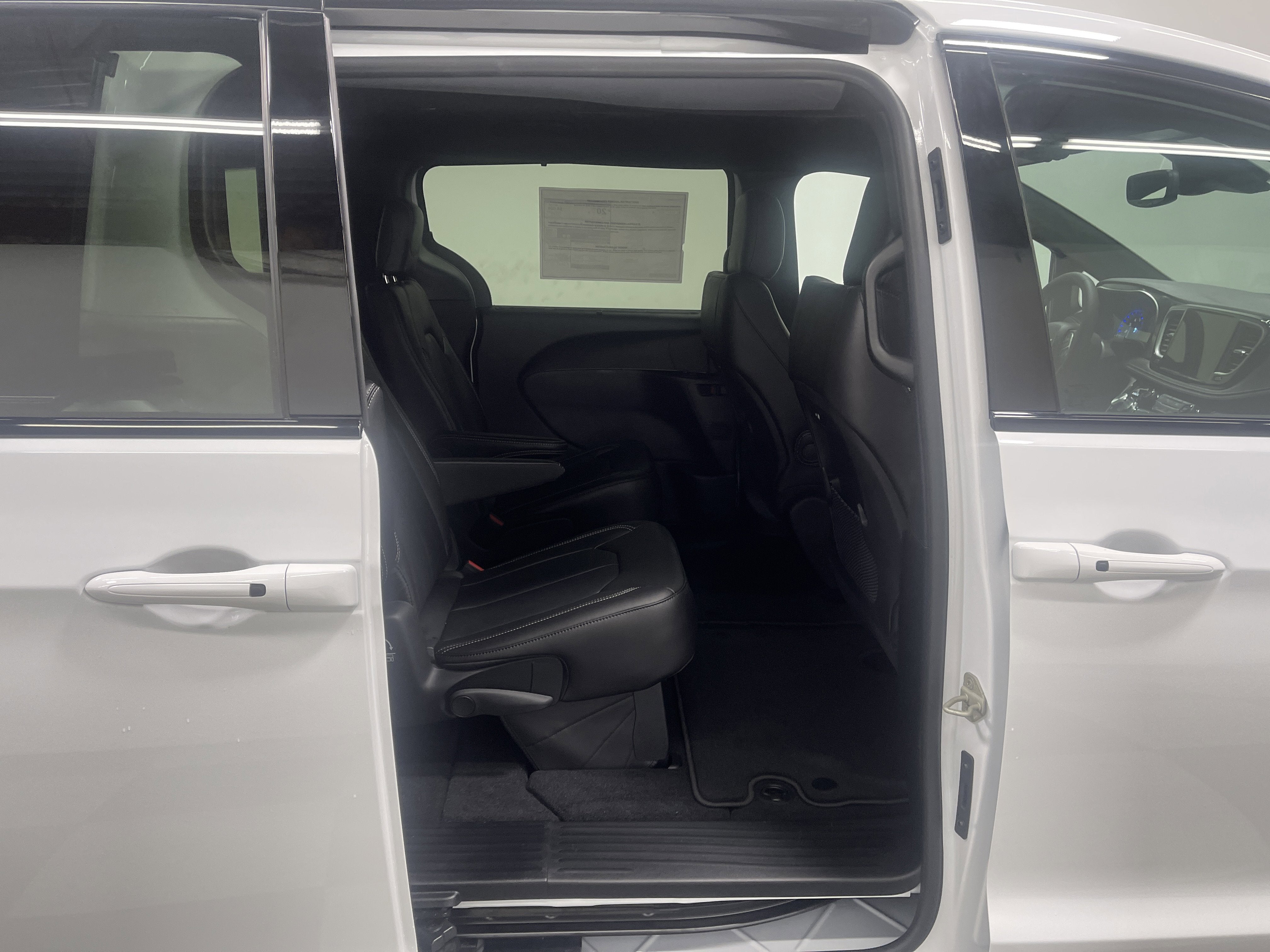 2026 Chrysler Pacifica PACIFICA SELECT AWD