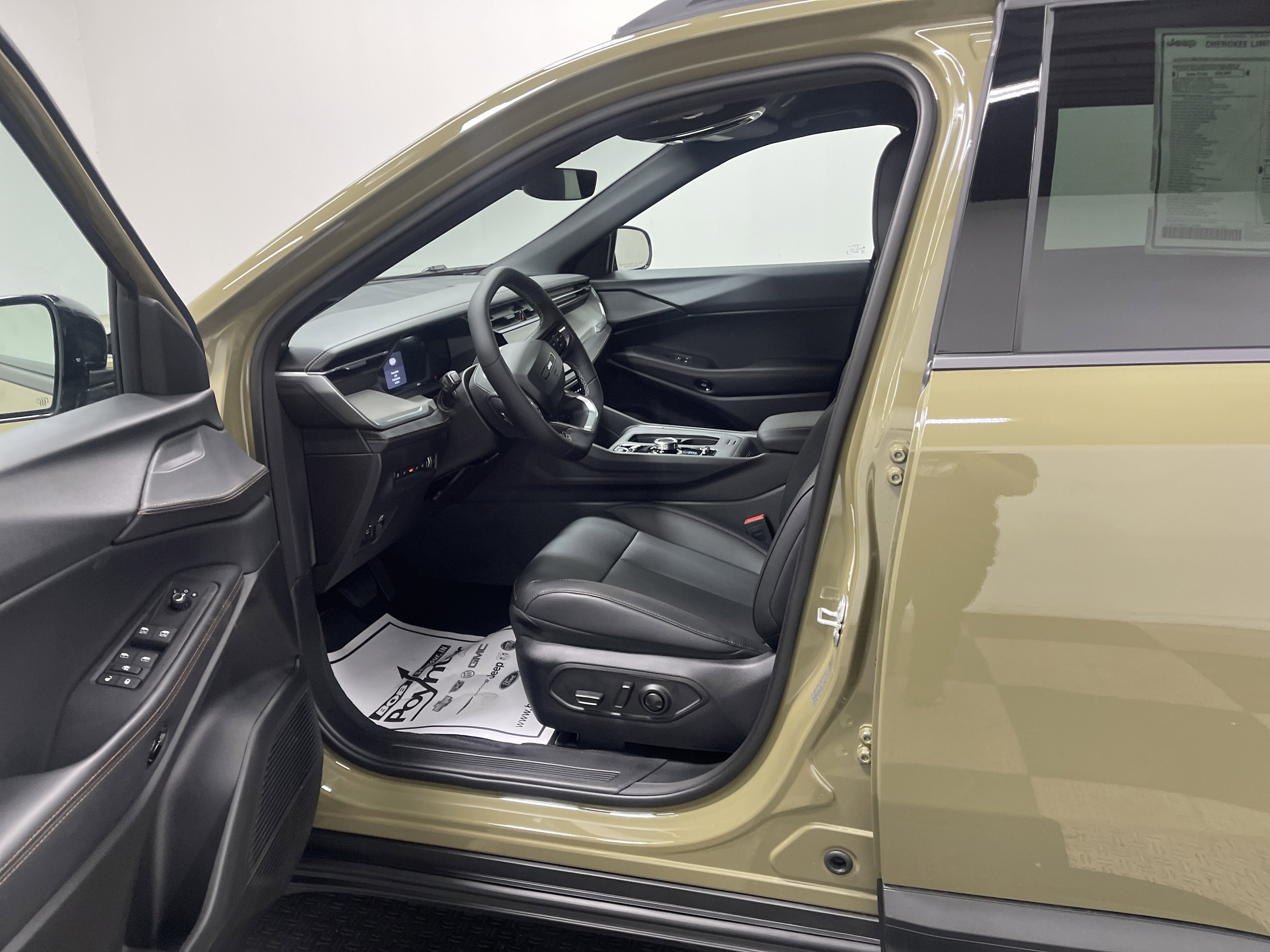 2026 Jeep Cherokee CHEROKEE LIMITED 4X4