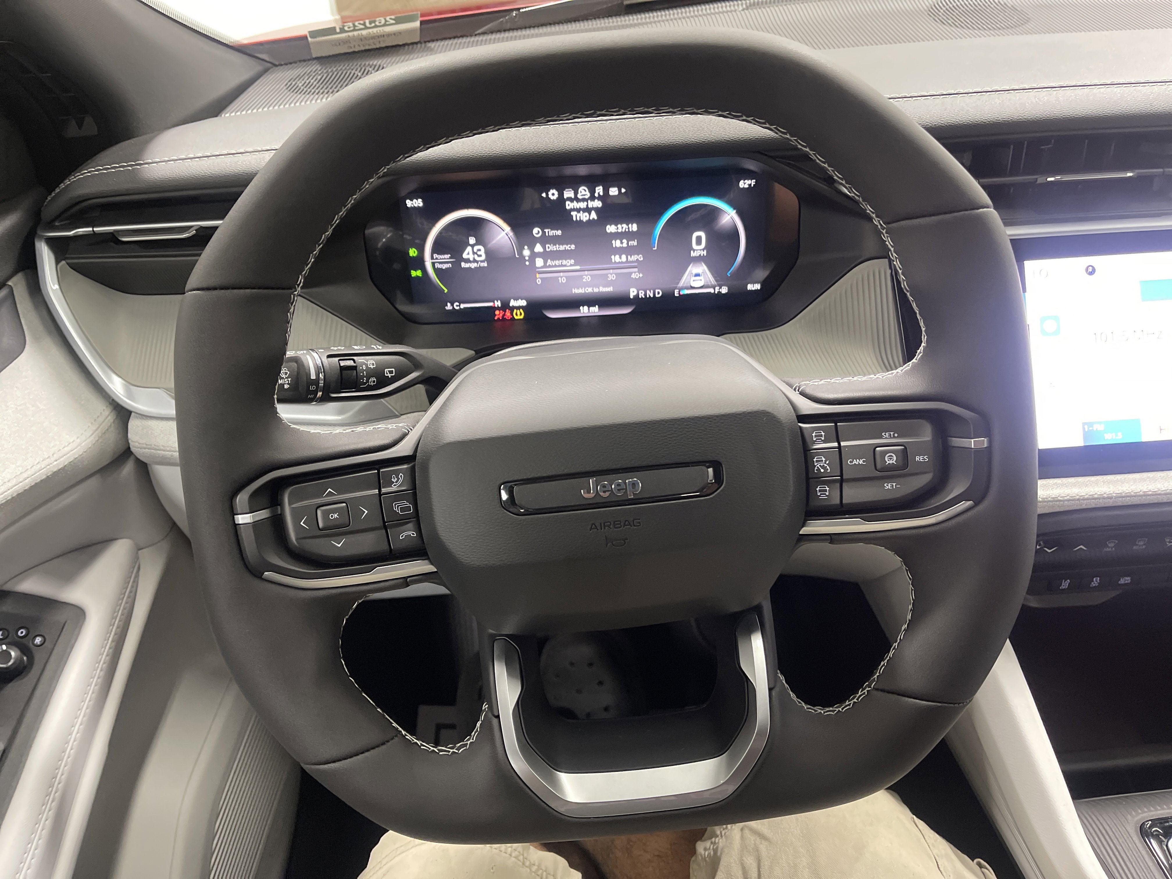 2026 Jeep Cherokee CHEROKEE LAREDO 4X4