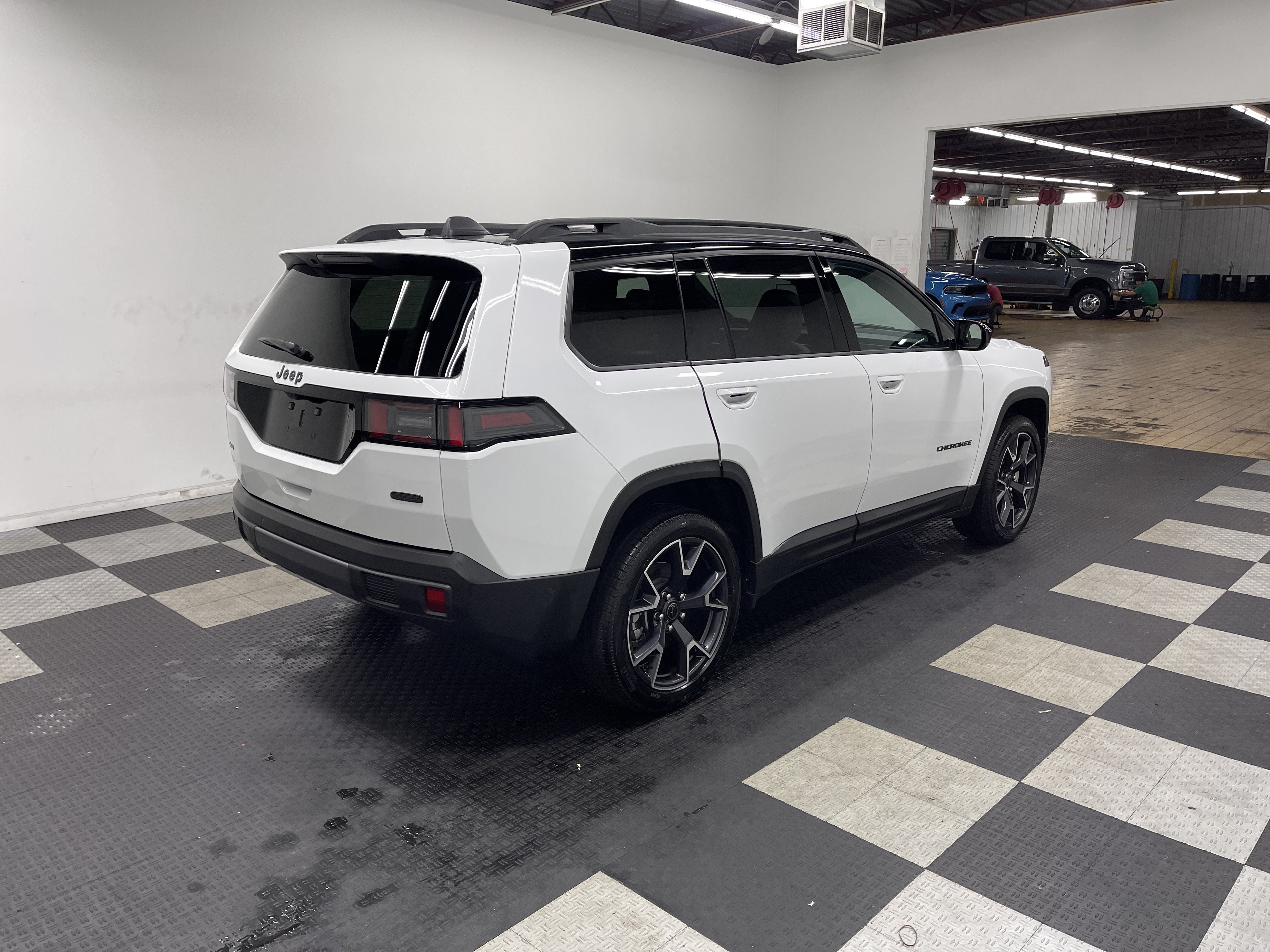 2026 Jeep Cherokee CHEROKEE OVERLAND 4X4