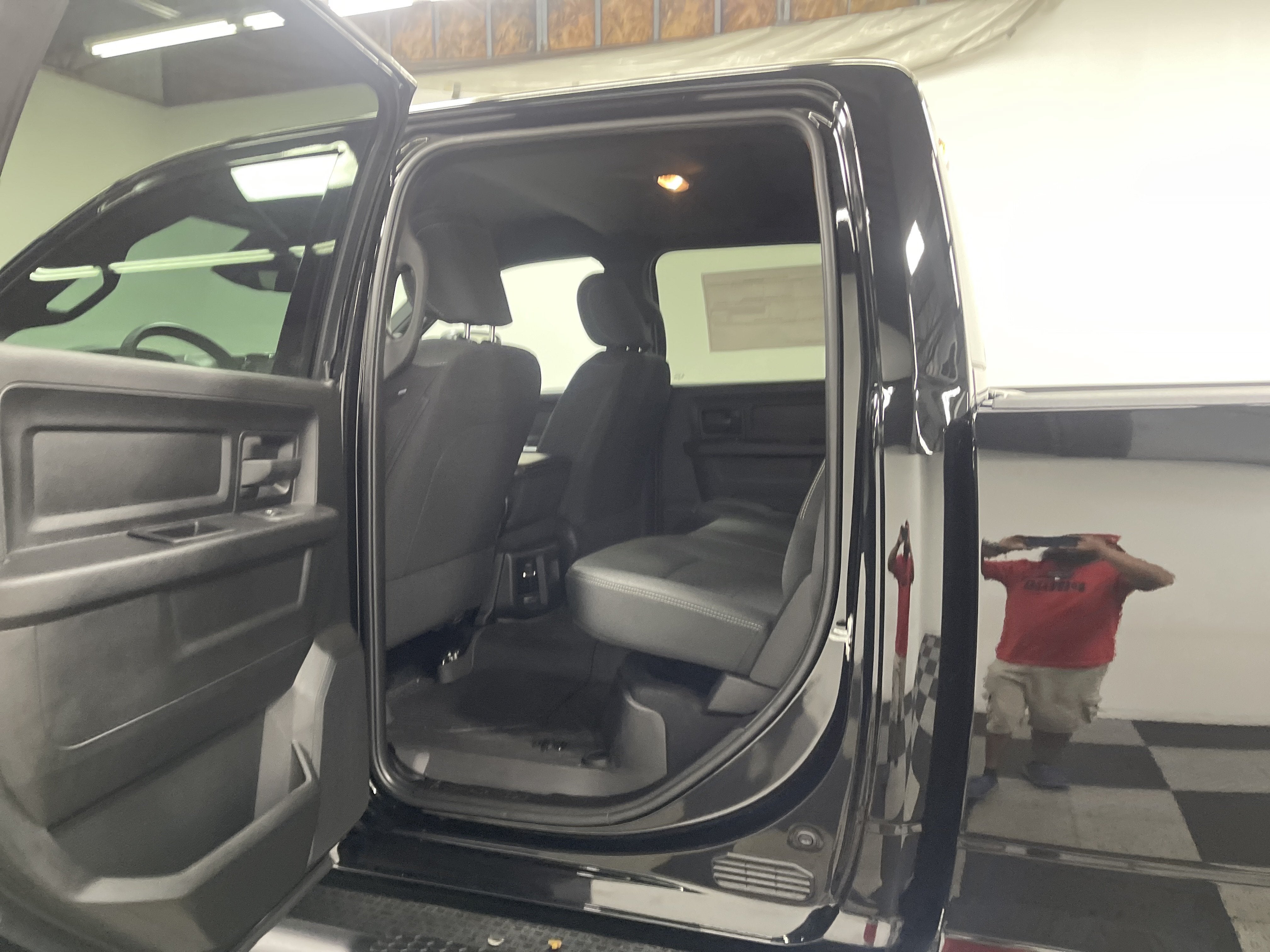 2026 RAM Ram 2500 RAM 2500 BLACK EXPRESS CREW CAB 4X4 6'4' BOX