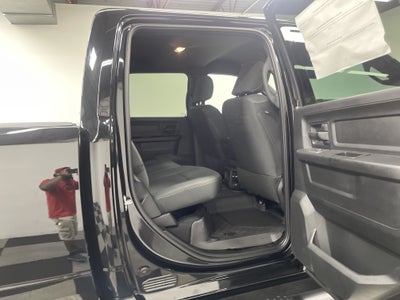2026 RAM Ram 2500 RAM 2500 BLACK EXPRESS CREW CAB 4X4 6'4' BOX
