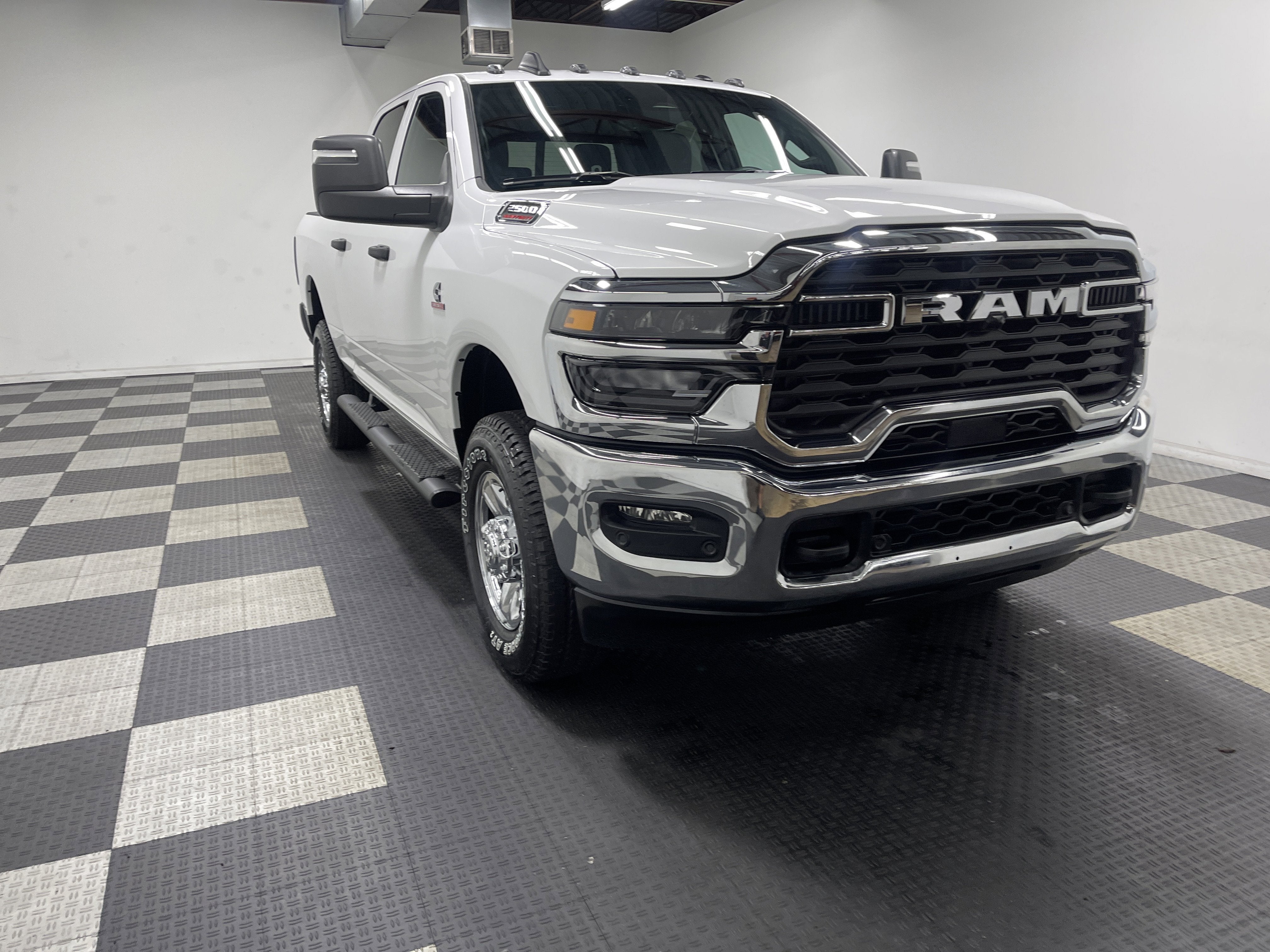 2026 RAM Ram 2500 RAM 2500 TRADESMAN CREW CAB 4X4 6'4' BOX
