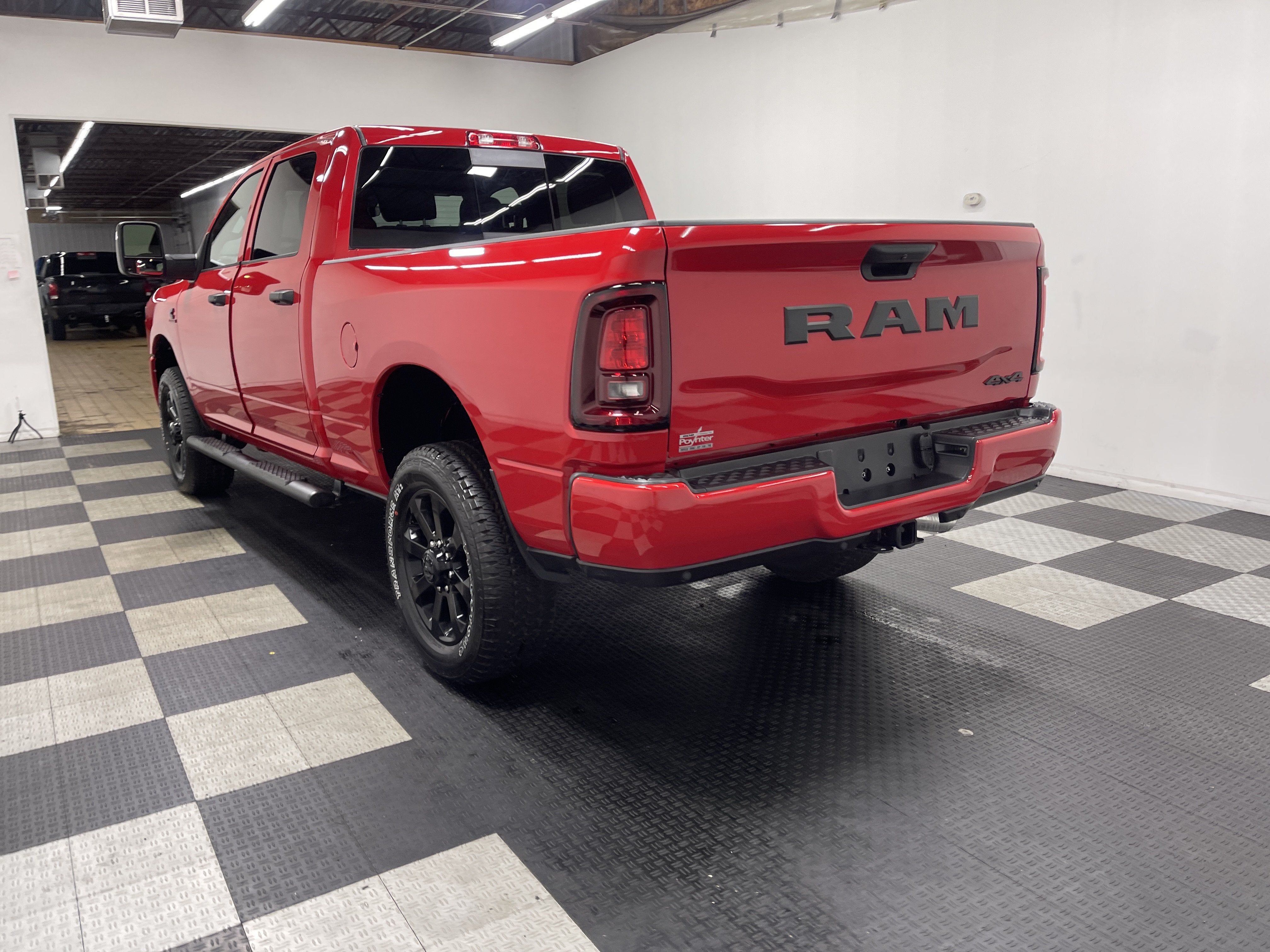 2026 RAM Ram 2500 RAM 2500 BLACK EXPRESS CREW CAB 4X4 6'4' BOX