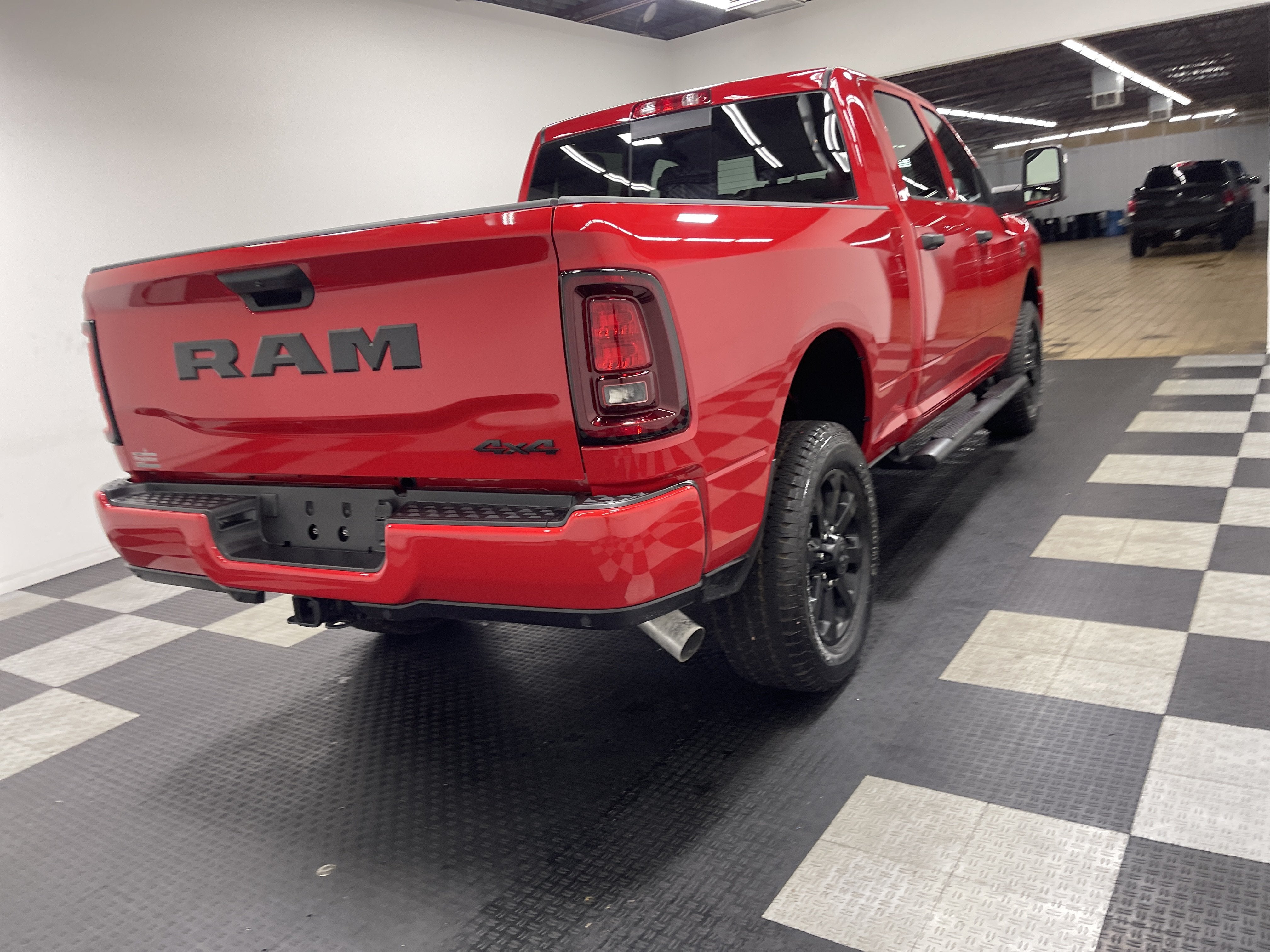 2026 RAM Ram 2500 RAM 2500 BLACK EXPRESS CREW CAB 4X4 6'4' BOX