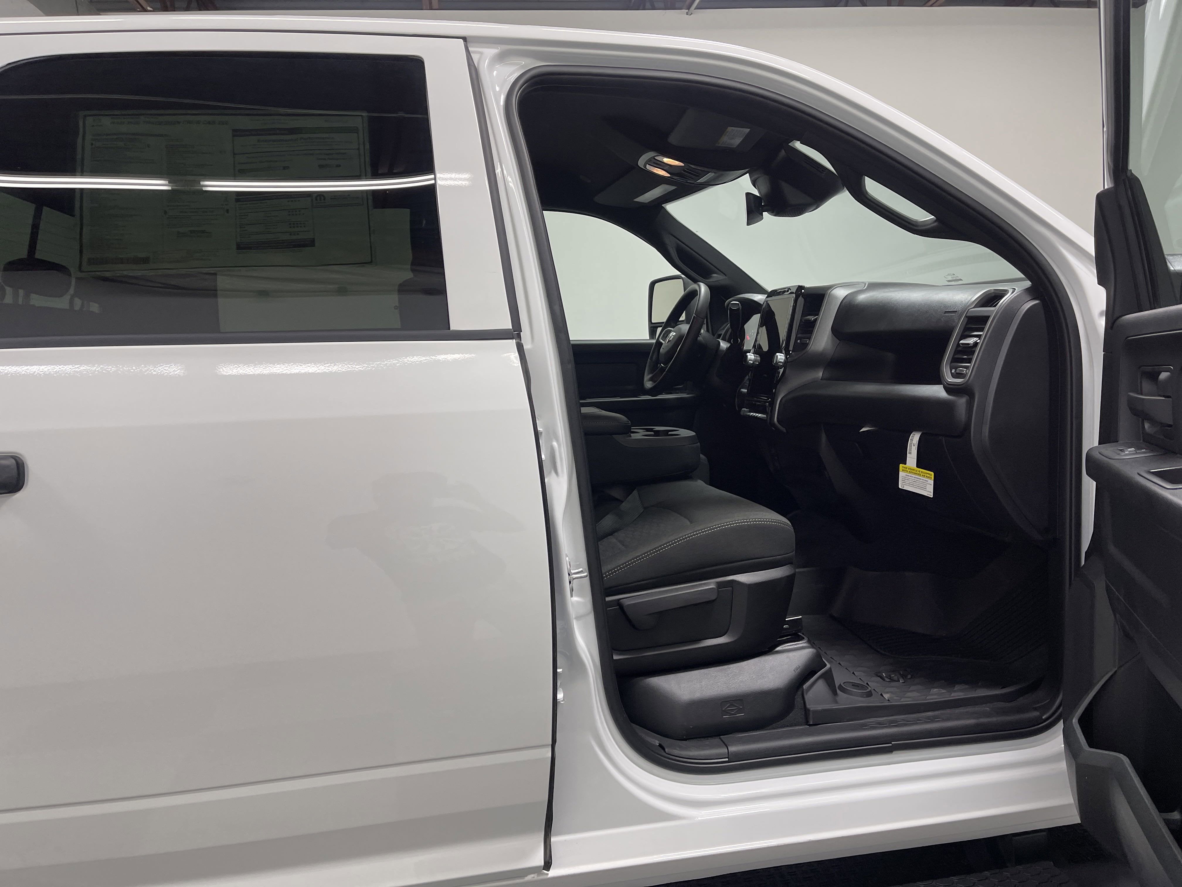 2025 RAM Ram 2500 RAM 2500 TRADESMAN CREW CAB 4X4 6'4' BOX