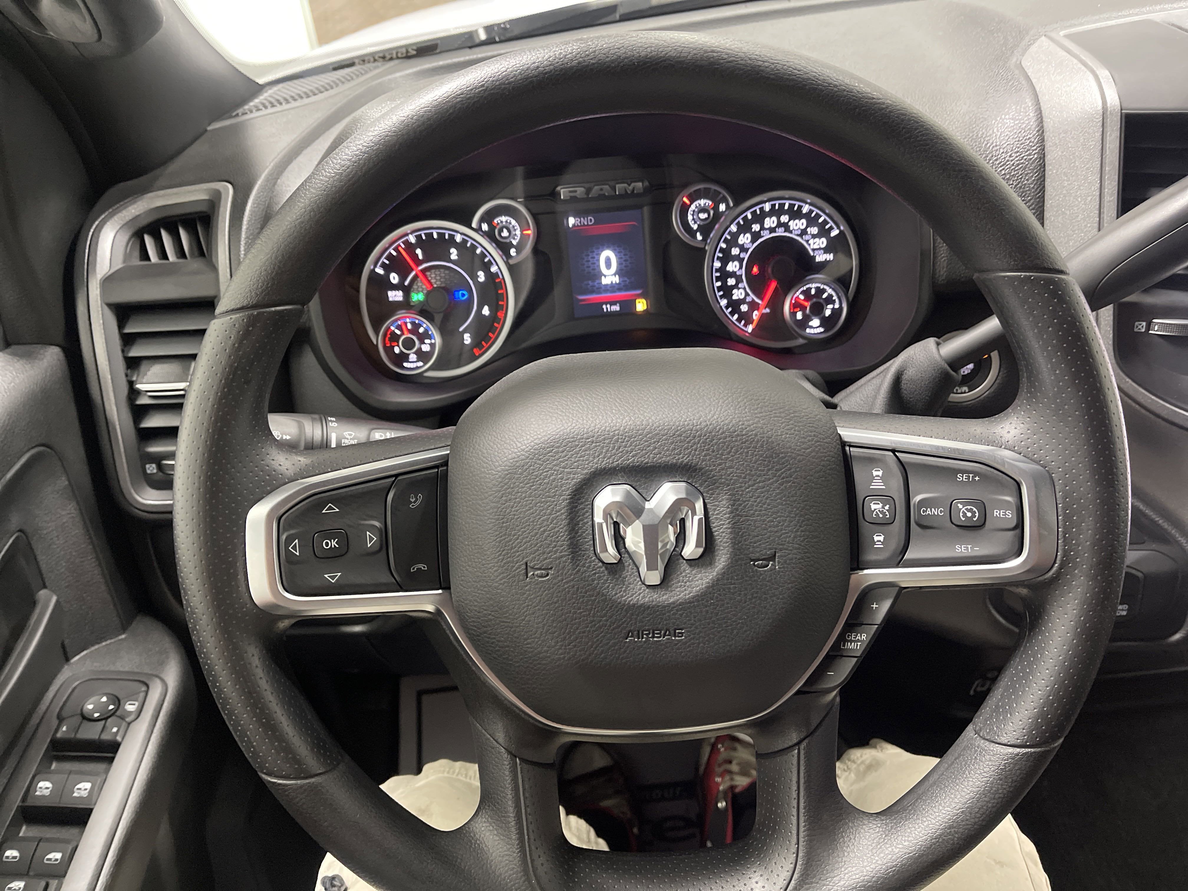 2025 RAM Ram 2500 RAM 2500 TRADESMAN CREW CAB 4X4 6'4' BOX