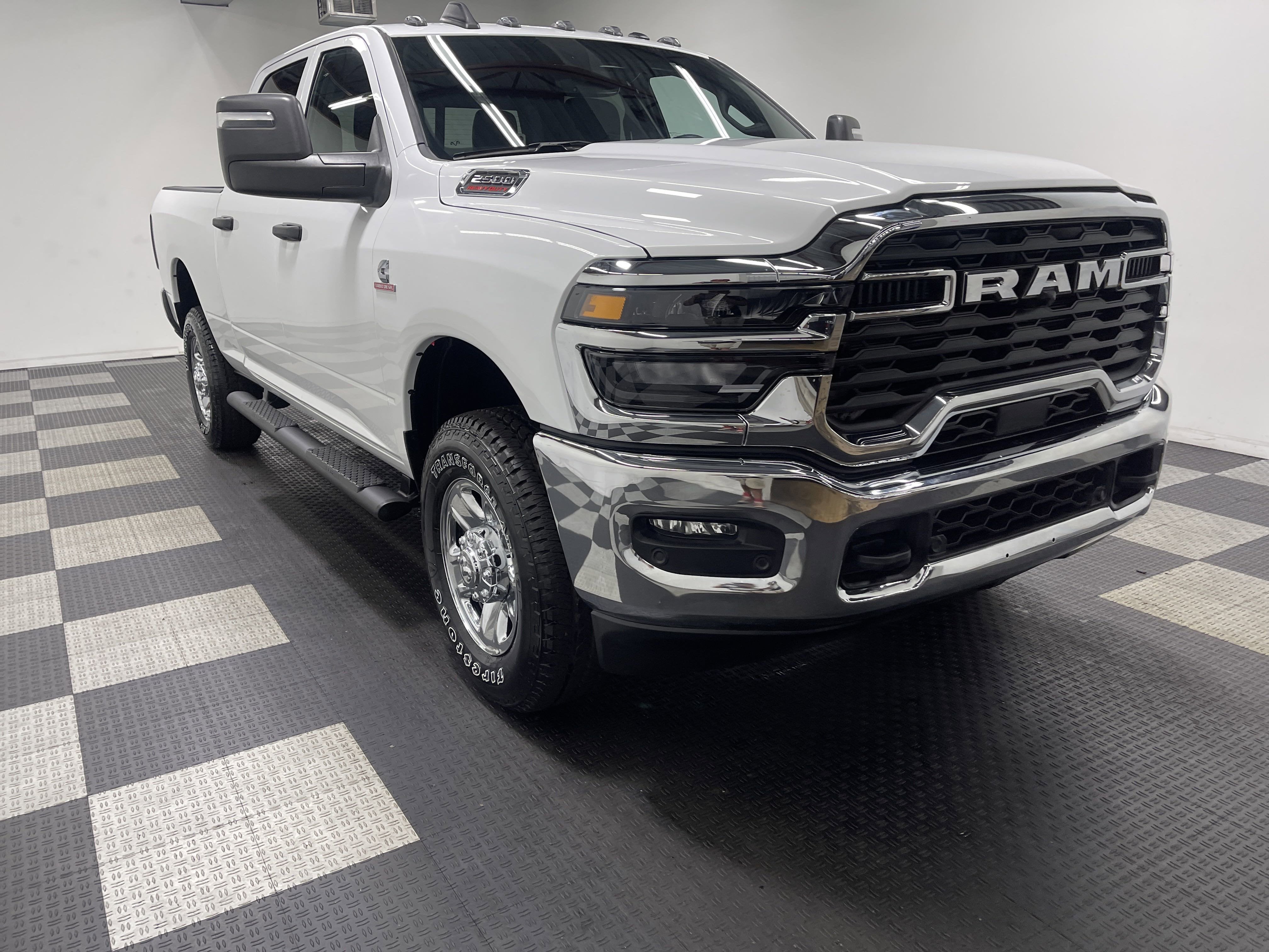 2025 RAM Ram 2500 RAM 2500 TRADESMAN CREW CAB 4X4 6'4' BOX