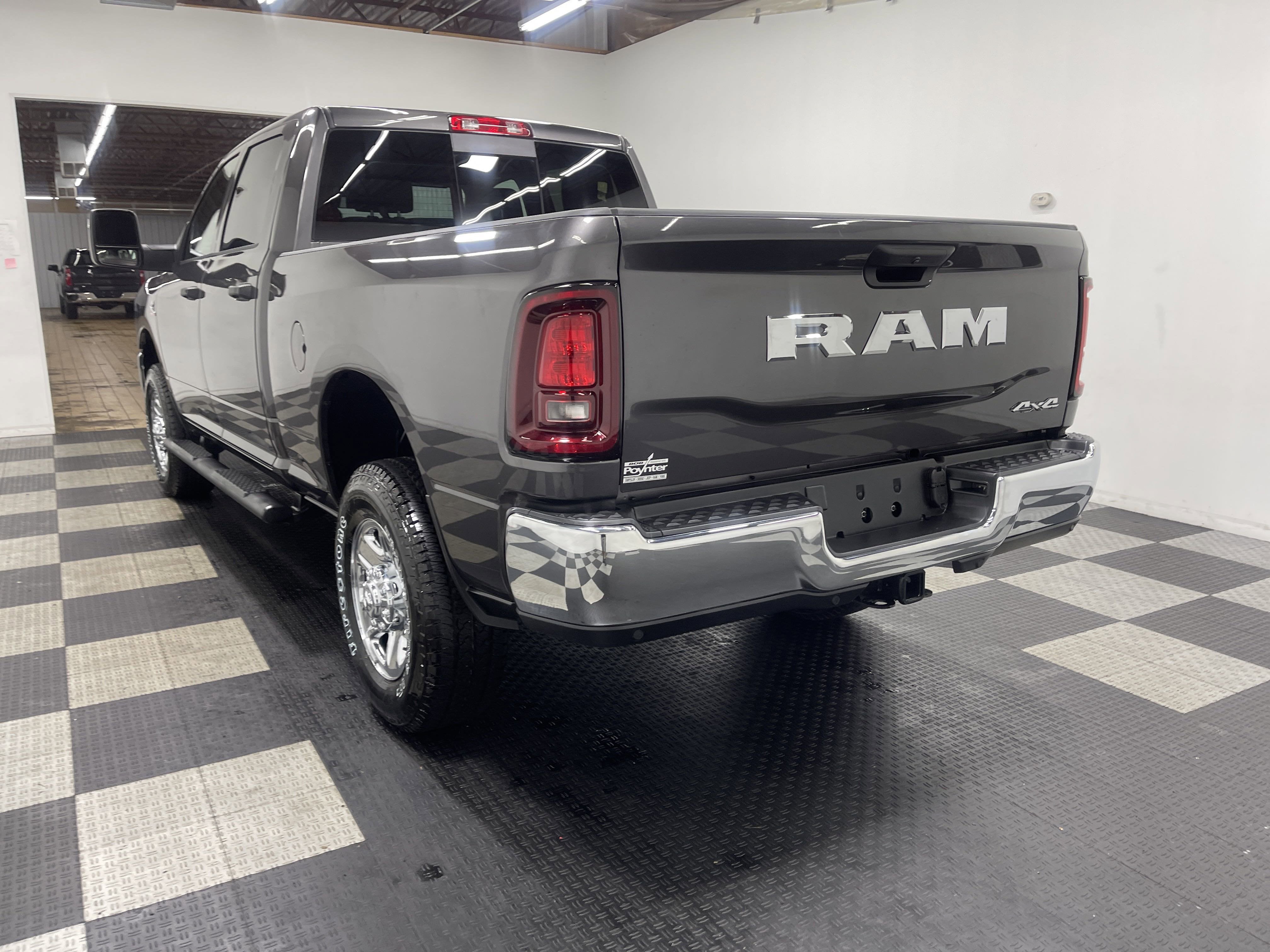 2025 RAM Ram 2500 RAM 2500 TRADESMAN CREW CAB 4X4 6'4' BOX