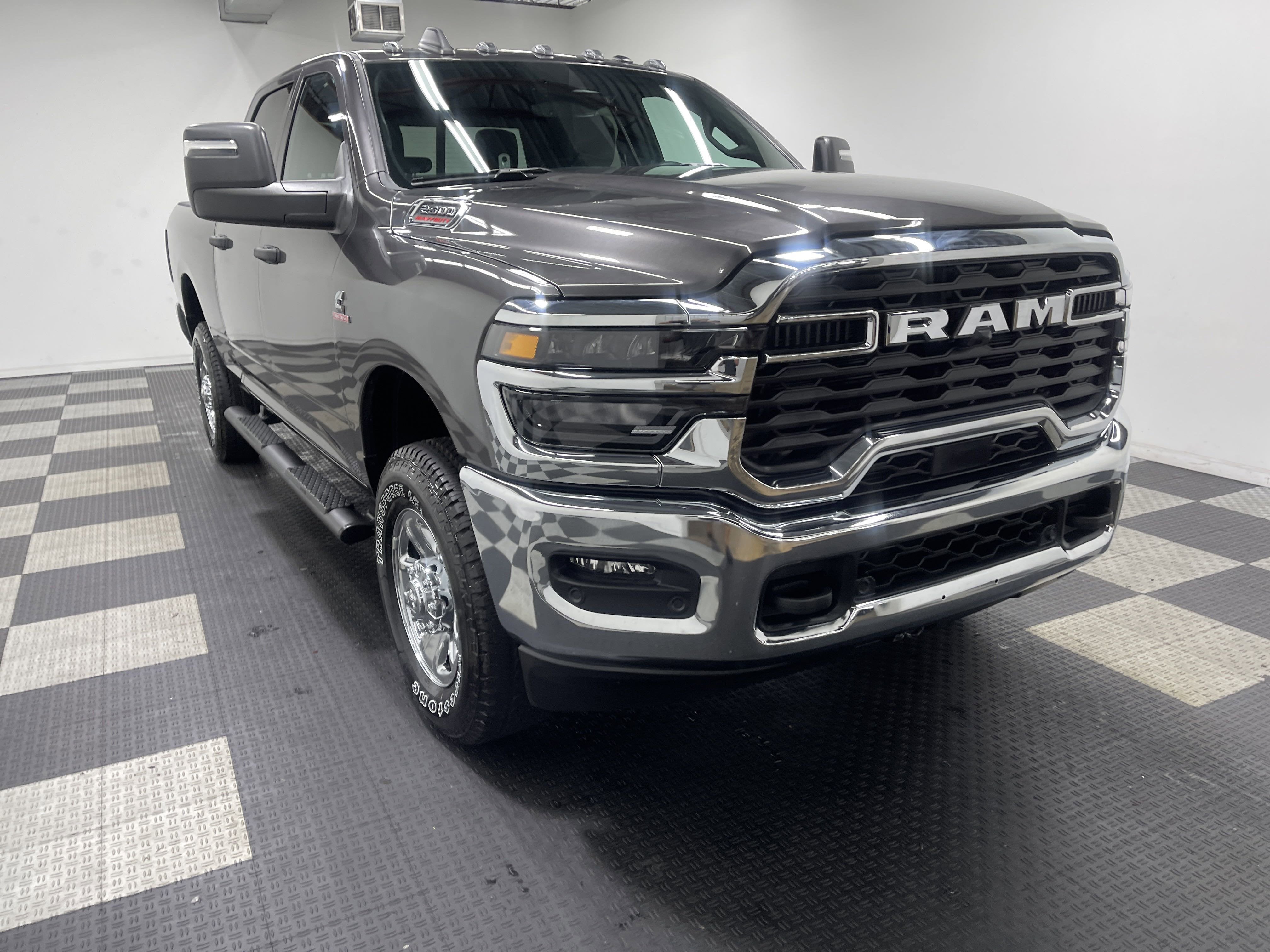 2025 RAM Ram 2500 RAM 2500 TRADESMAN CREW CAB 4X4 6'4' BOX
