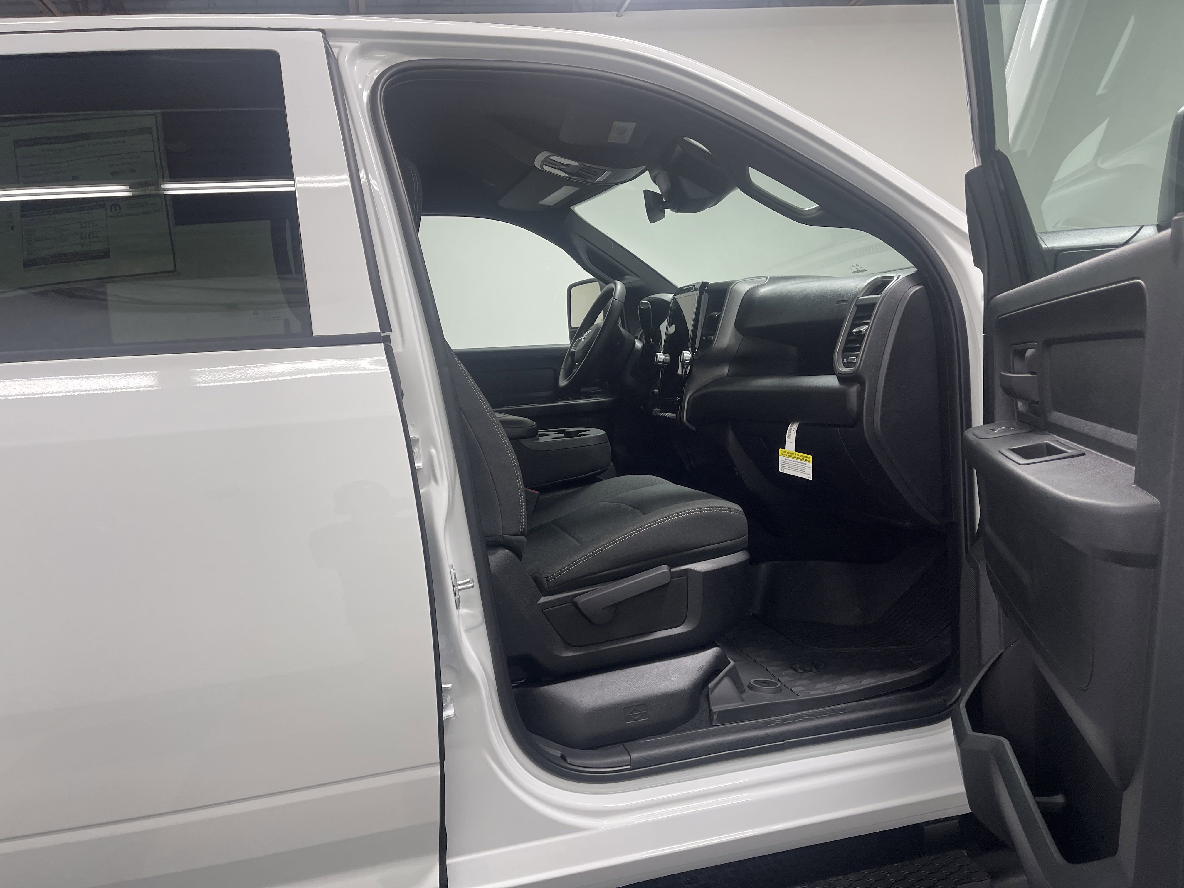 2025 RAM Ram 2500 RAM 2500 TRADESMAN CREW CAB 4X4 6'4' BOX