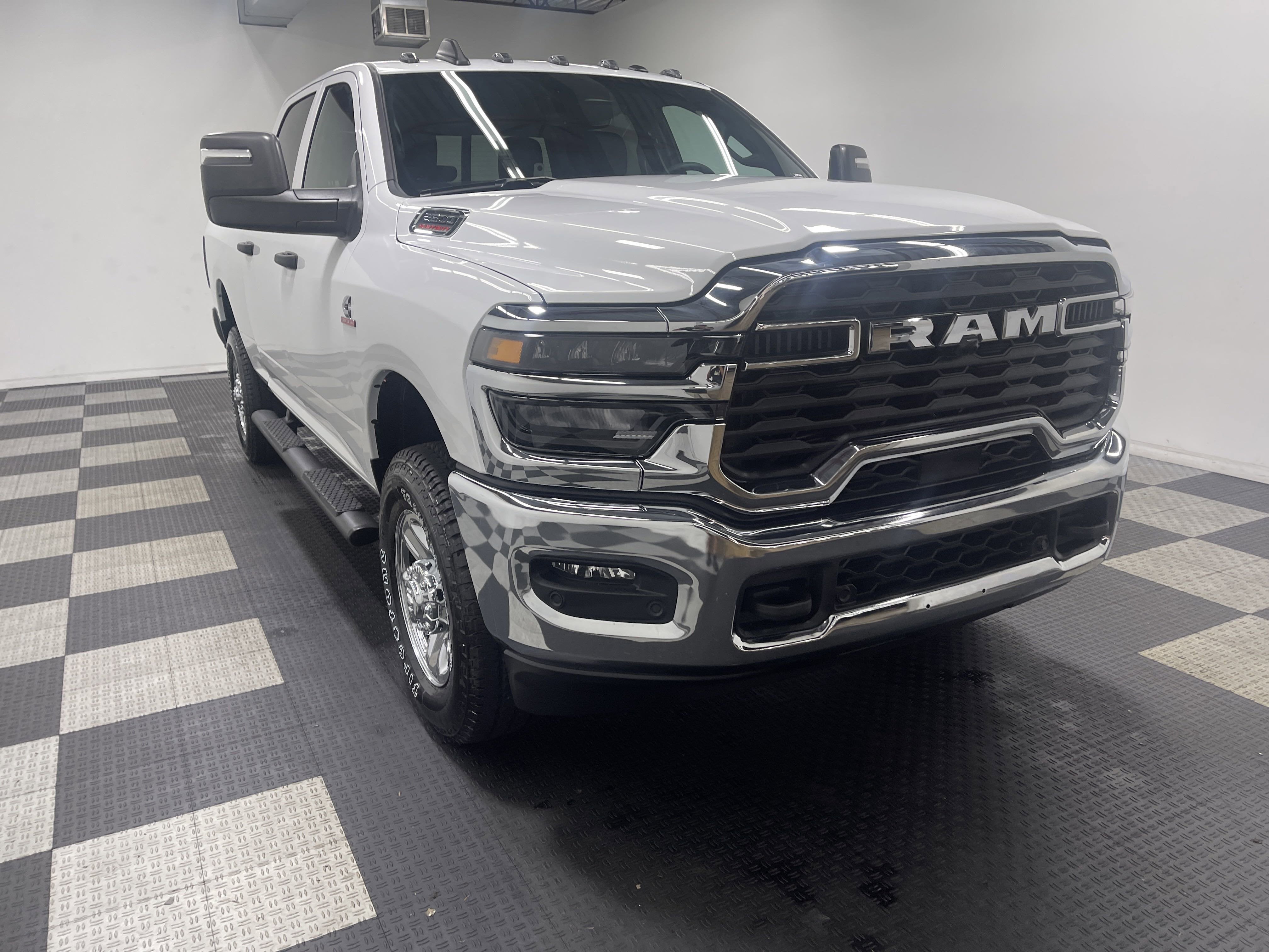2025 RAM Ram 2500 RAM 2500 TRADESMAN CREW CAB 4X4 6'4' BOX