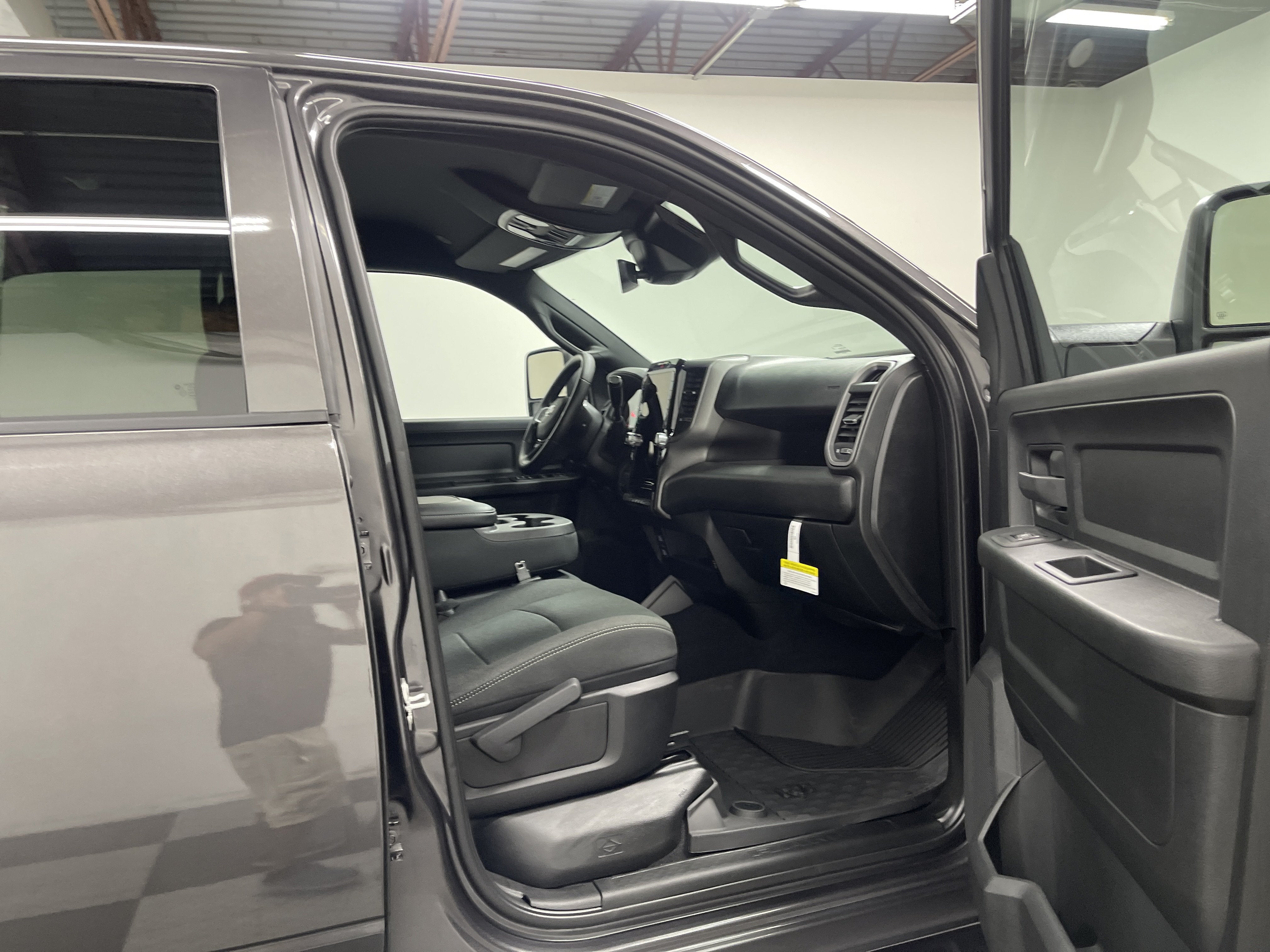 2026 RAM Ram 2500 RAM 2500 BLACK EXPRESS CREW CAB 4X4 6'4' BOX