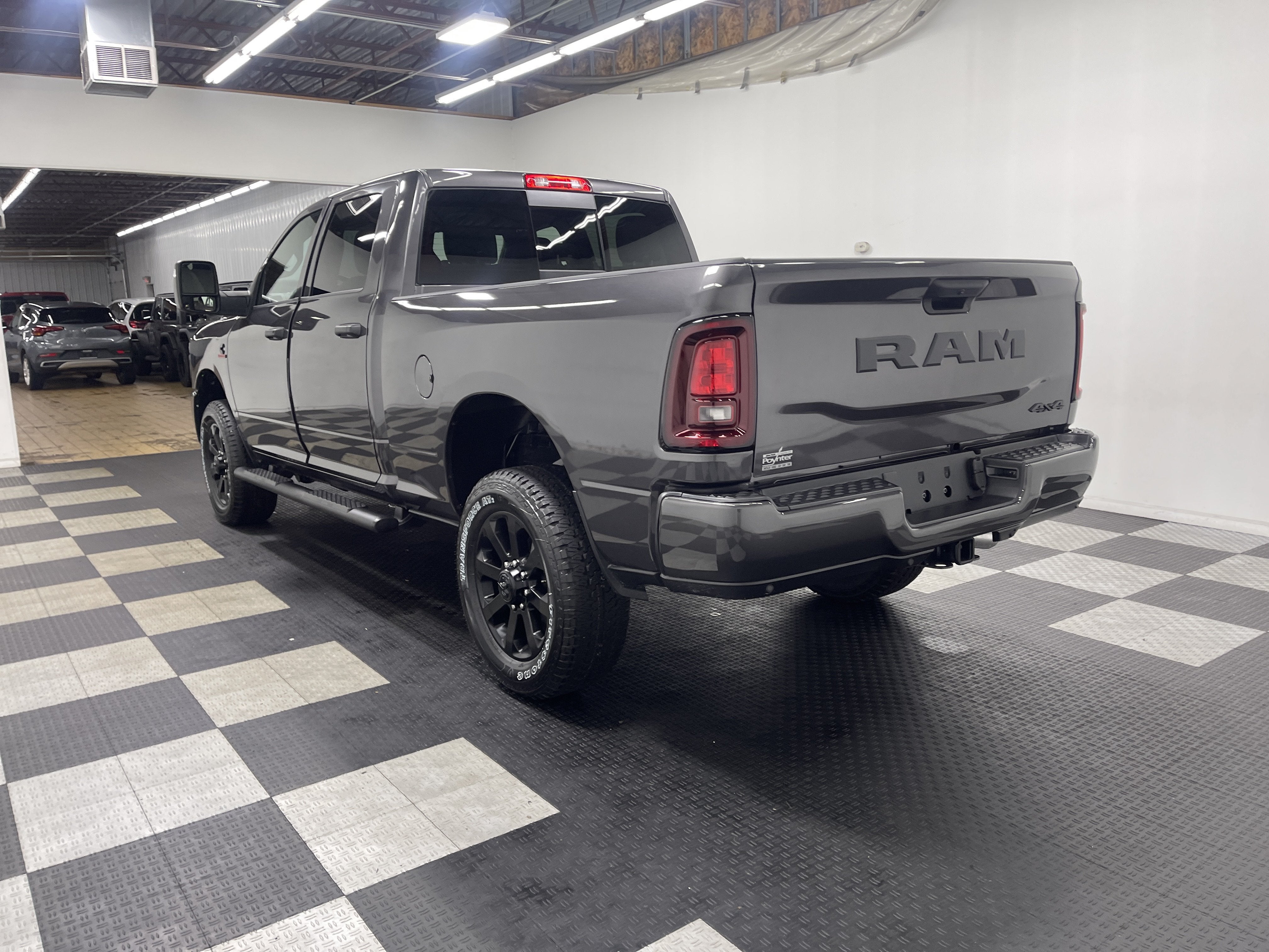 2026 RAM Ram 2500 RAM 2500 BLACK EXPRESS CREW CAB 4X4 6'4' BOX