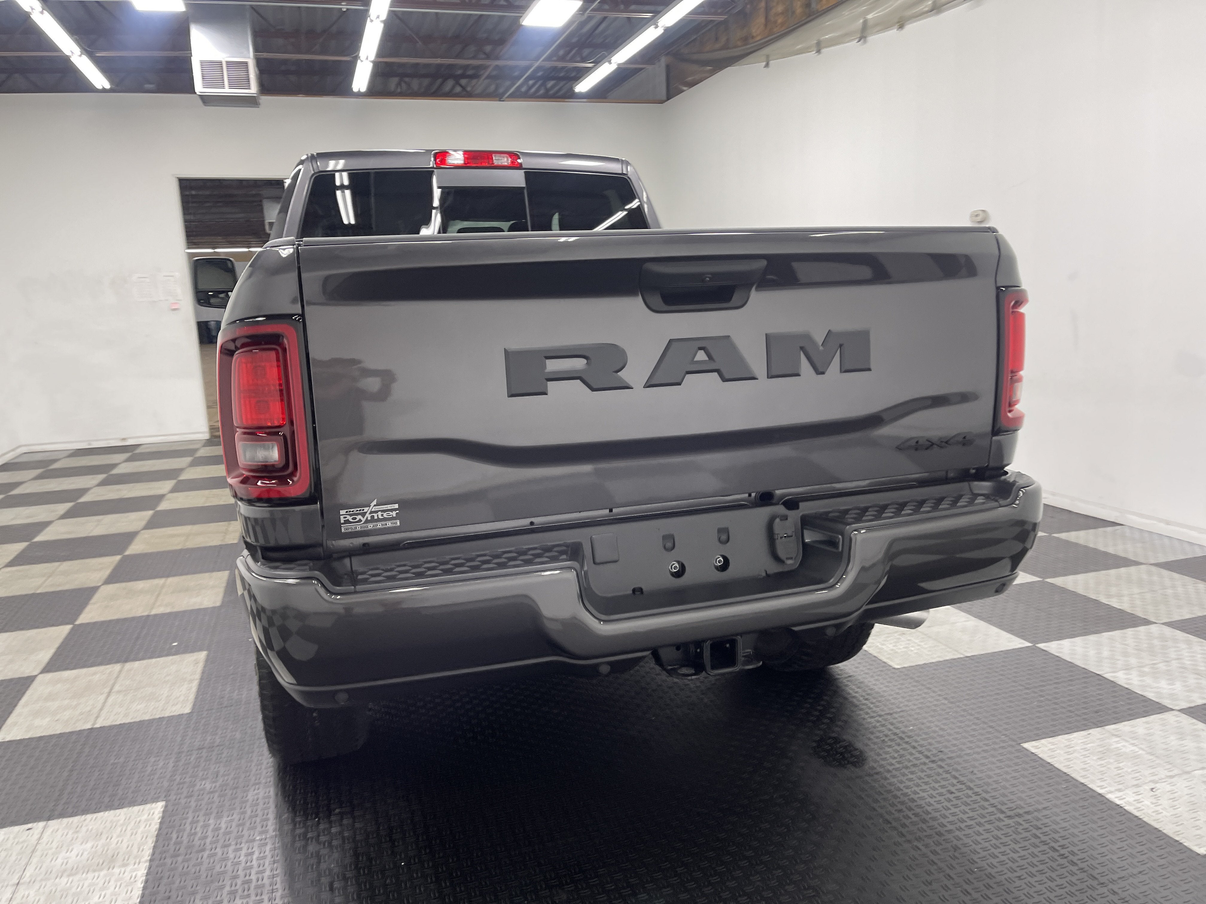 2026 RAM Ram 2500 RAM 2500 BLACK EXPRESS CREW CAB 4X4 6'4' BOX