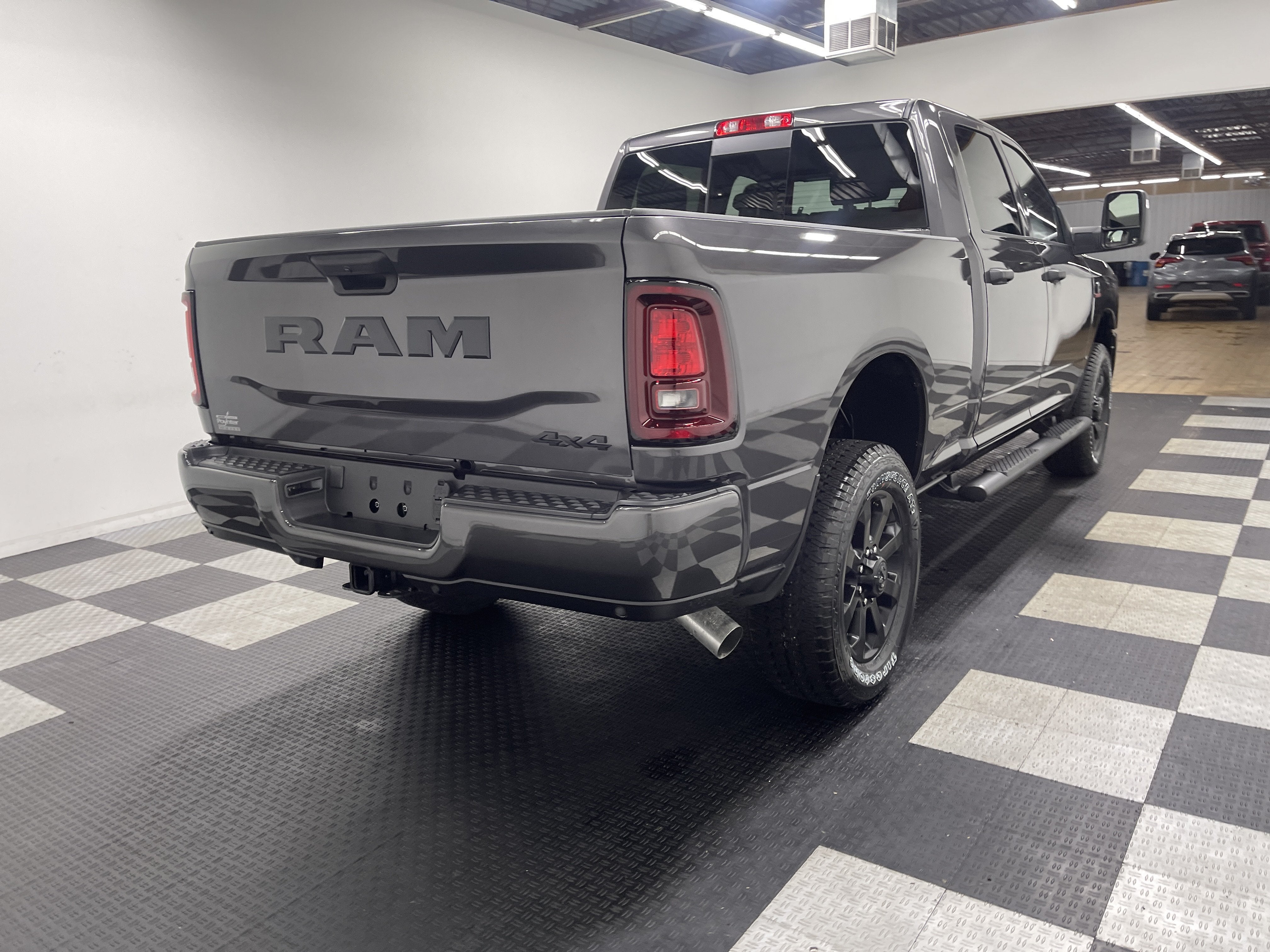 2026 RAM Ram 2500 RAM 2500 BLACK EXPRESS CREW CAB 4X4 6'4' BOX
