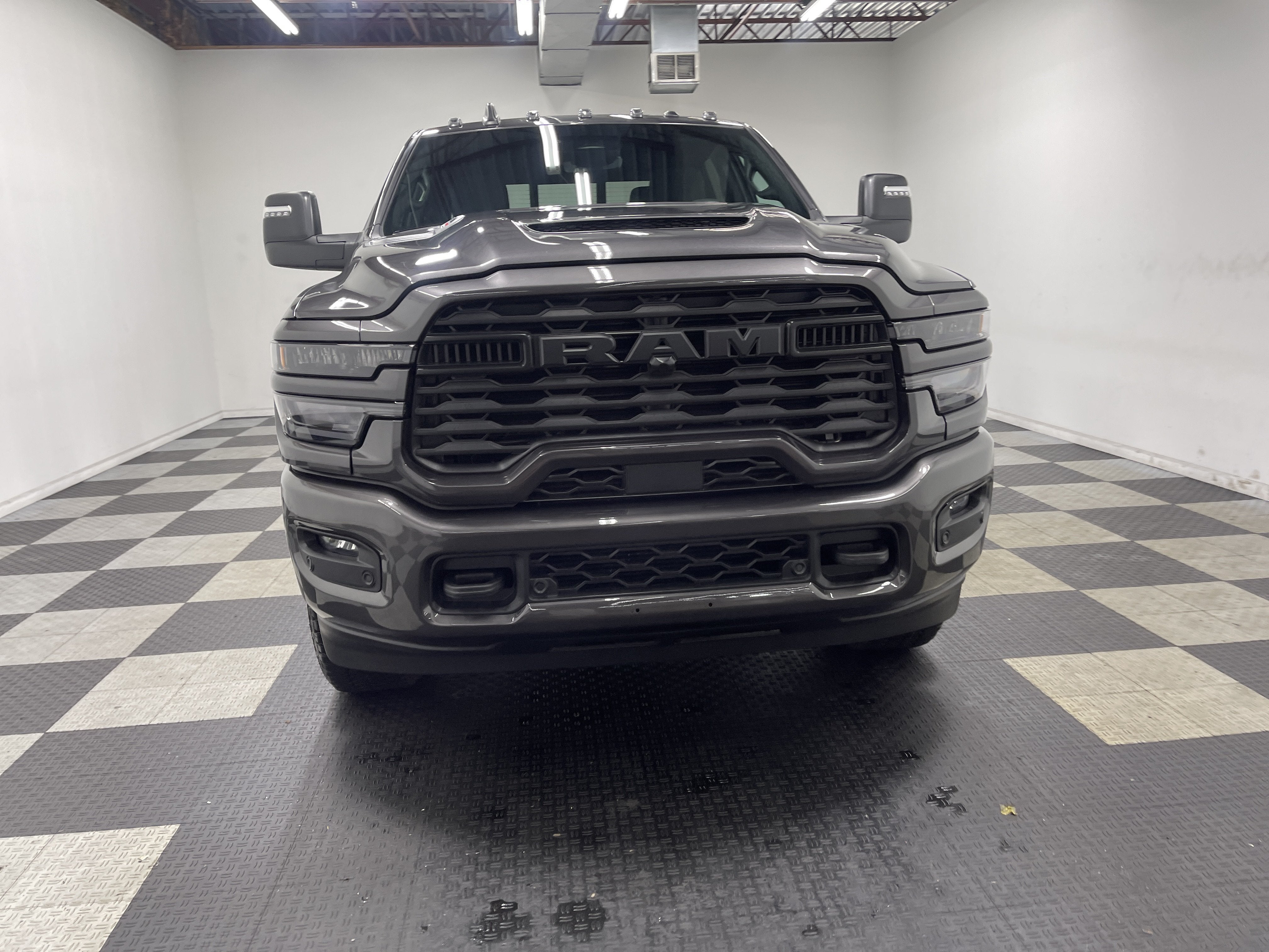 2026 RAM Ram 2500 RAM 2500 BLACK EXPRESS CREW CAB 4X4 6'4' BOX