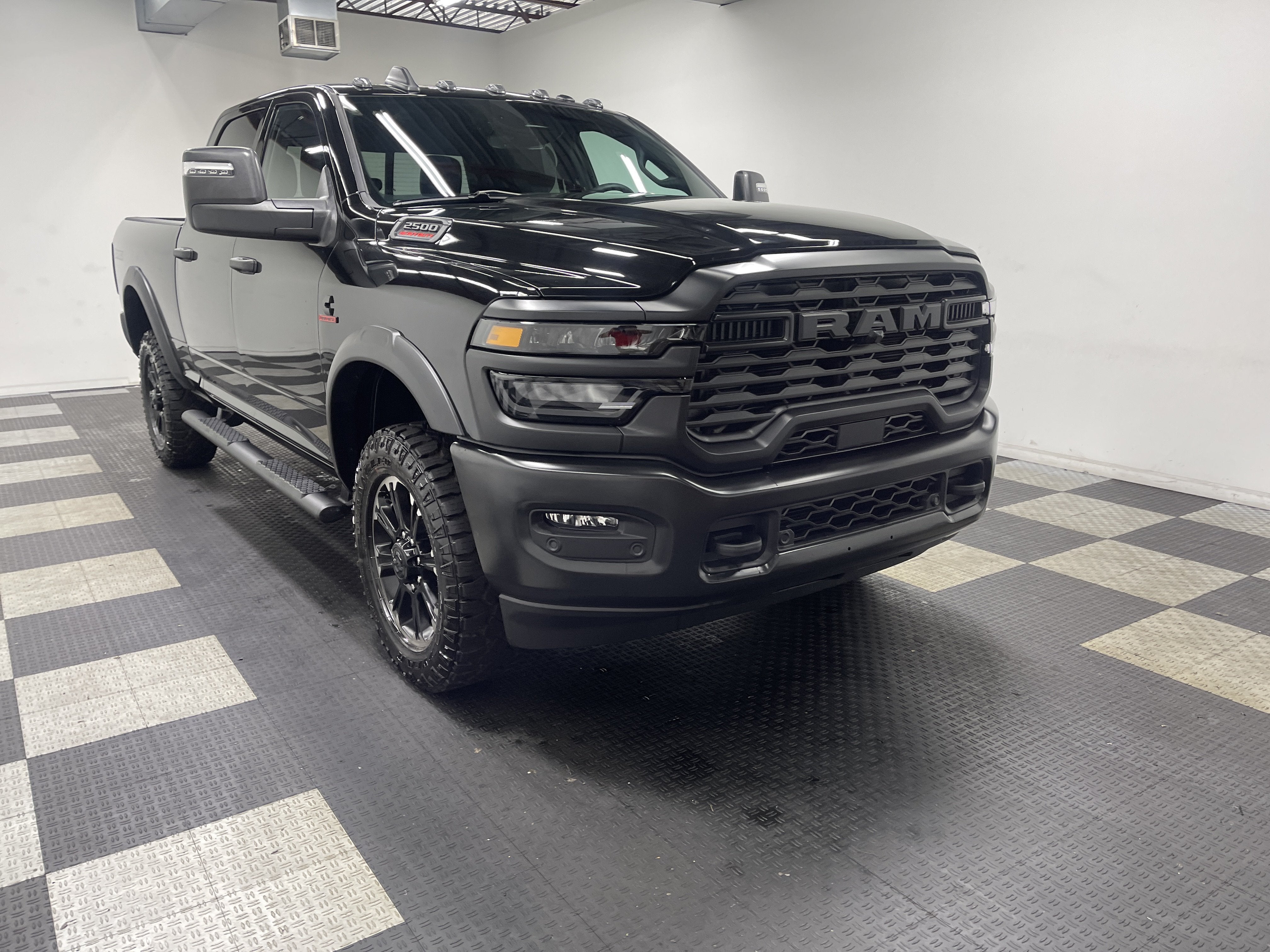 2026 RAM 2500 RAM 2500 WARLOCK CREW CAB 4X4 6'4' BOX