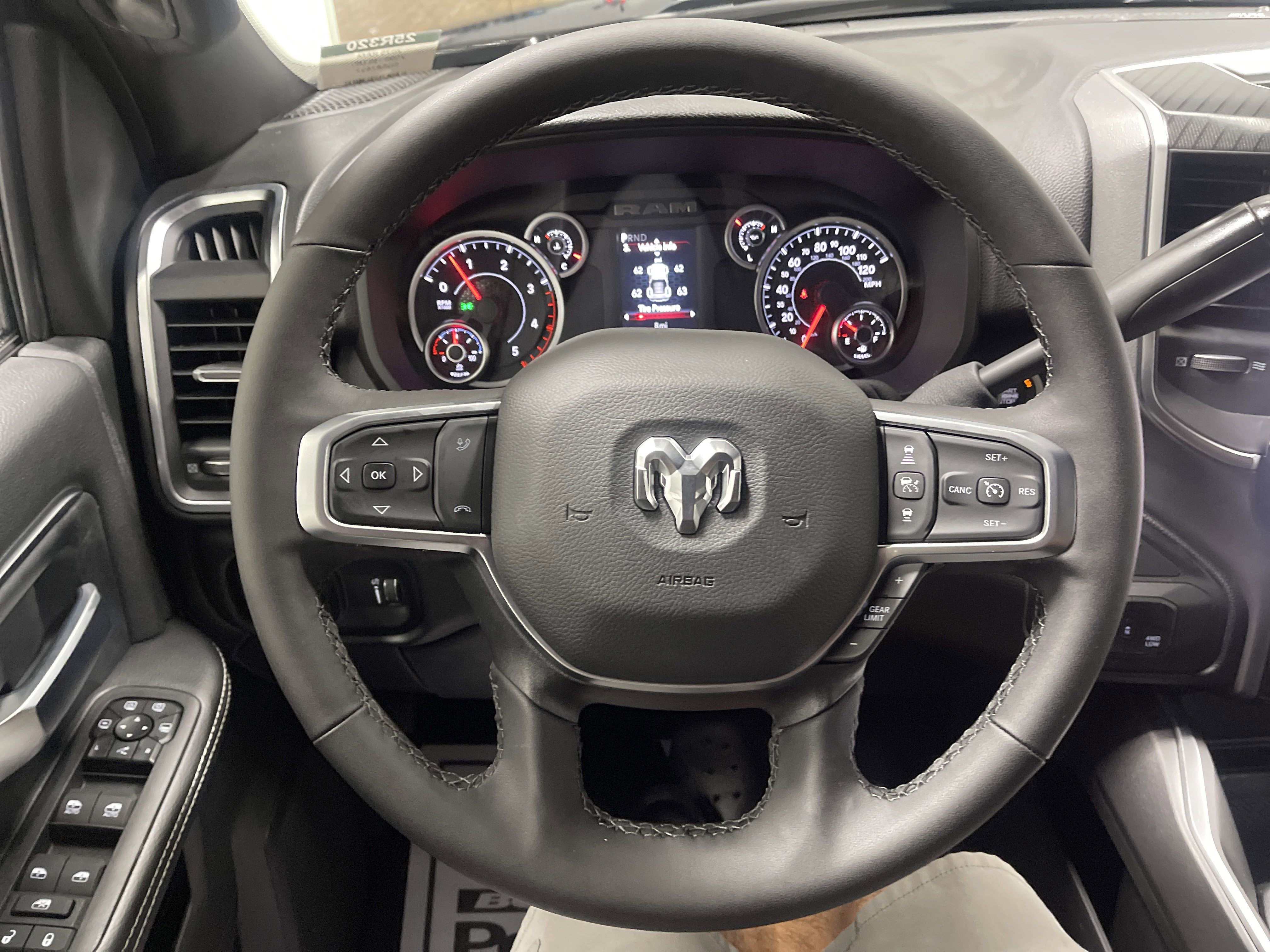 2025 RAM Ram 2500 RAM 2500 BIG HORN CREW CAB 4X4 6'4' BOX