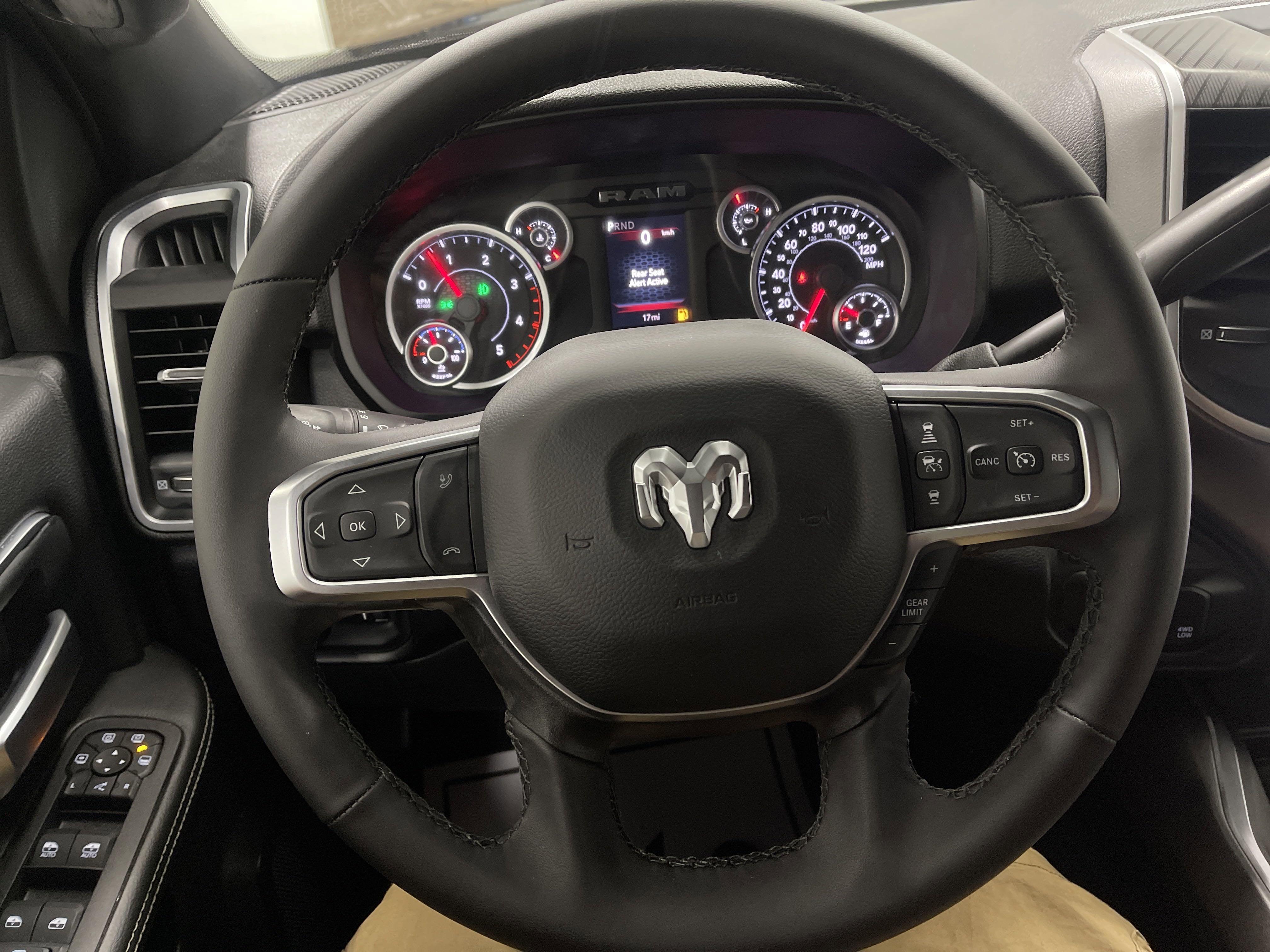 2025 RAM Ram 2500 RAM 2500 BIG HORN CREW CAB 4X4 6'4' BOX