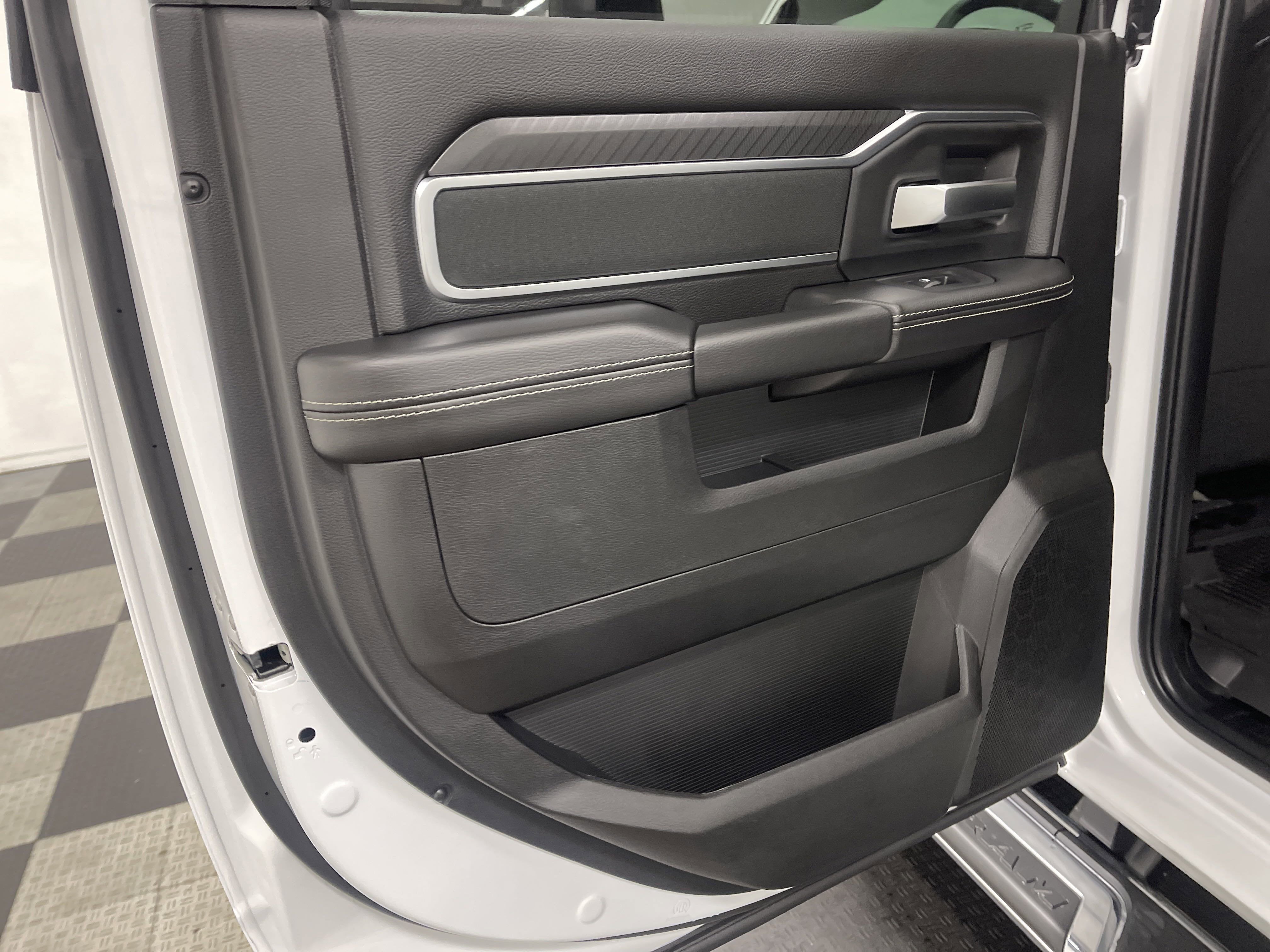 2025 RAM Ram 2500 RAM 2500 BIG HORN CREW CAB 4X4 6'4' BOX