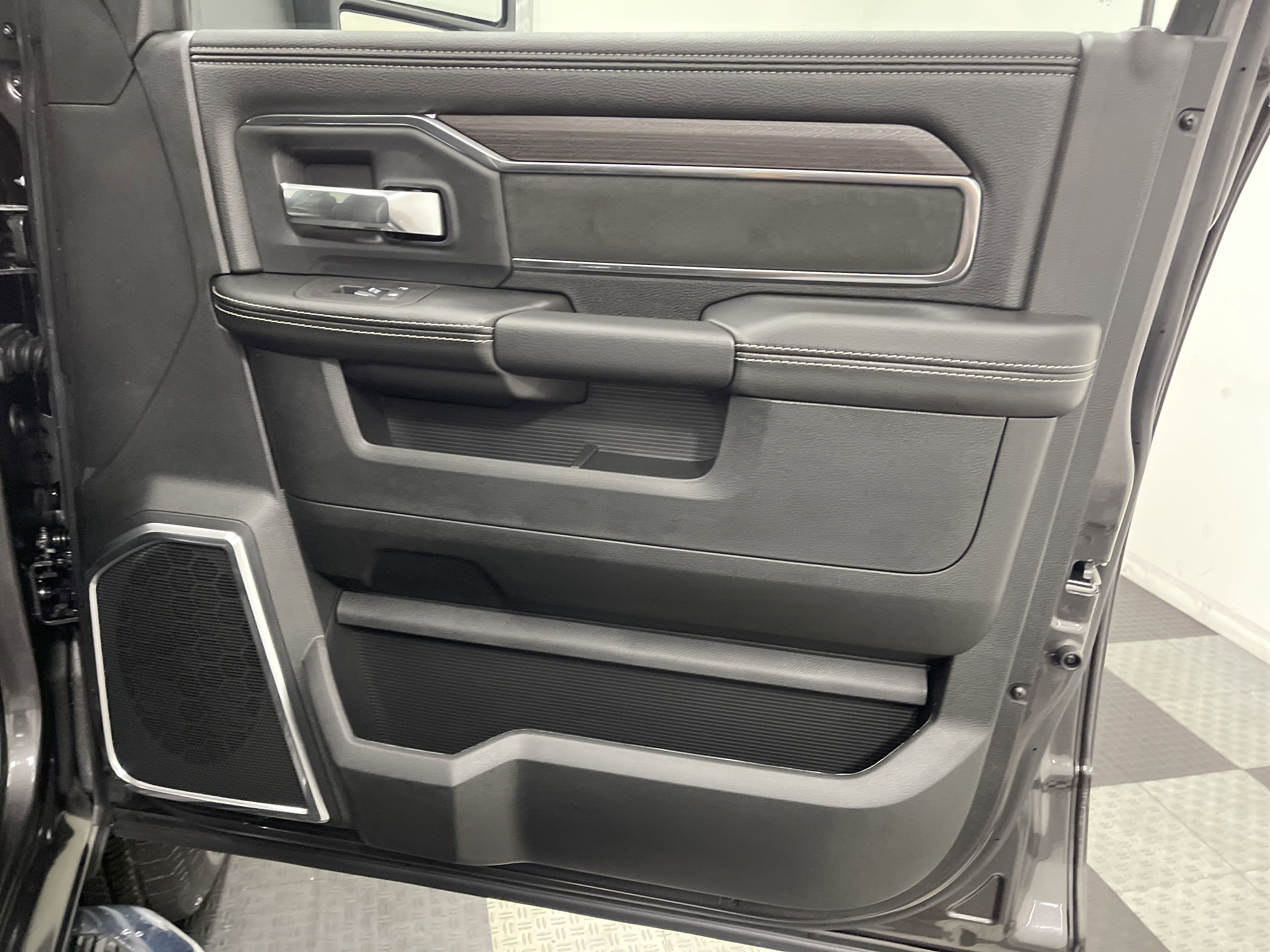 2025 RAM Ram 2500 RAM 2500 LARAMIE CREW CAB 4X4 6'4' BOX