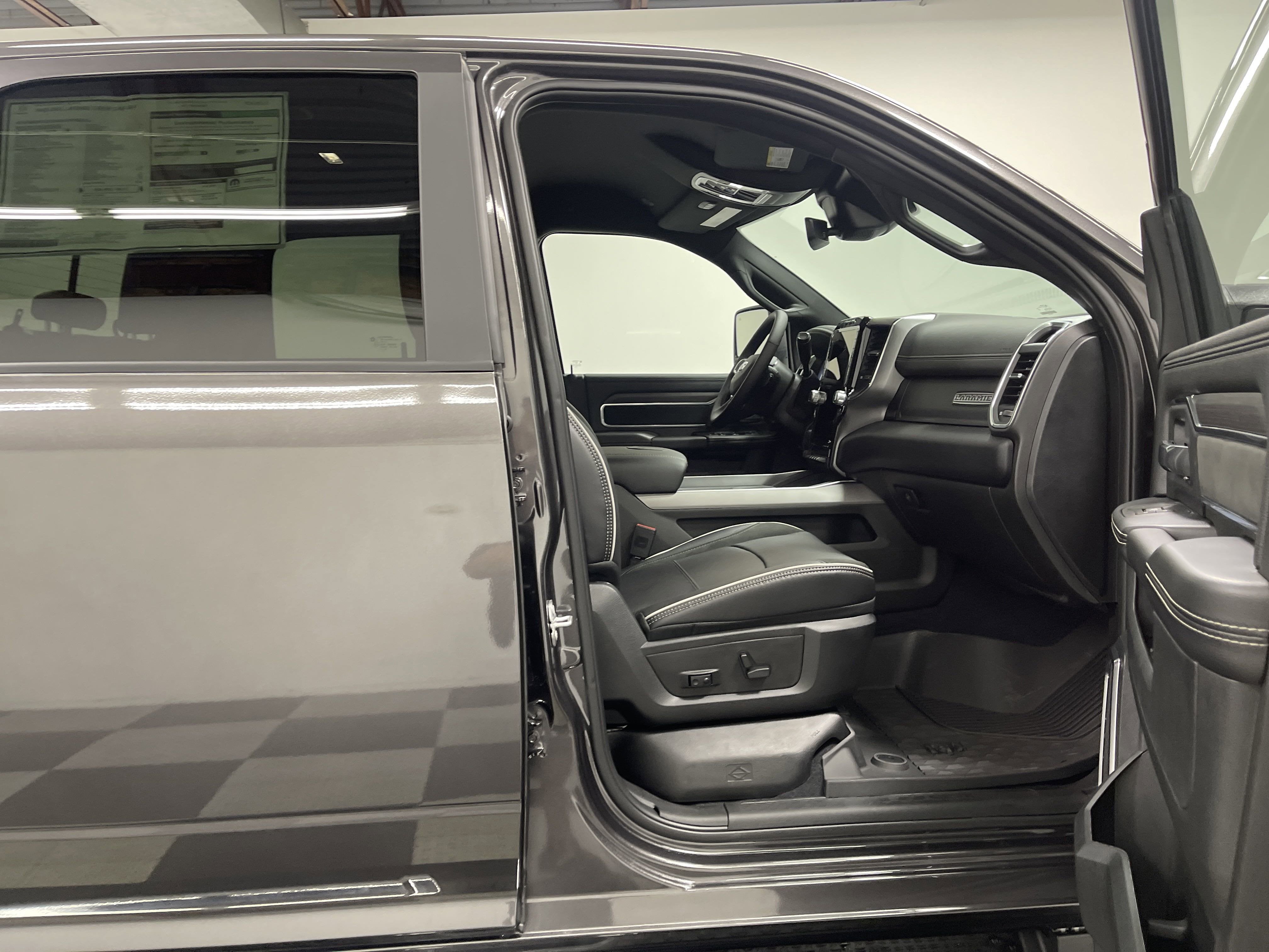 2025 RAM Ram 2500 RAM 2500 LARAMIE CREW CAB 4X4 6'4' BOX