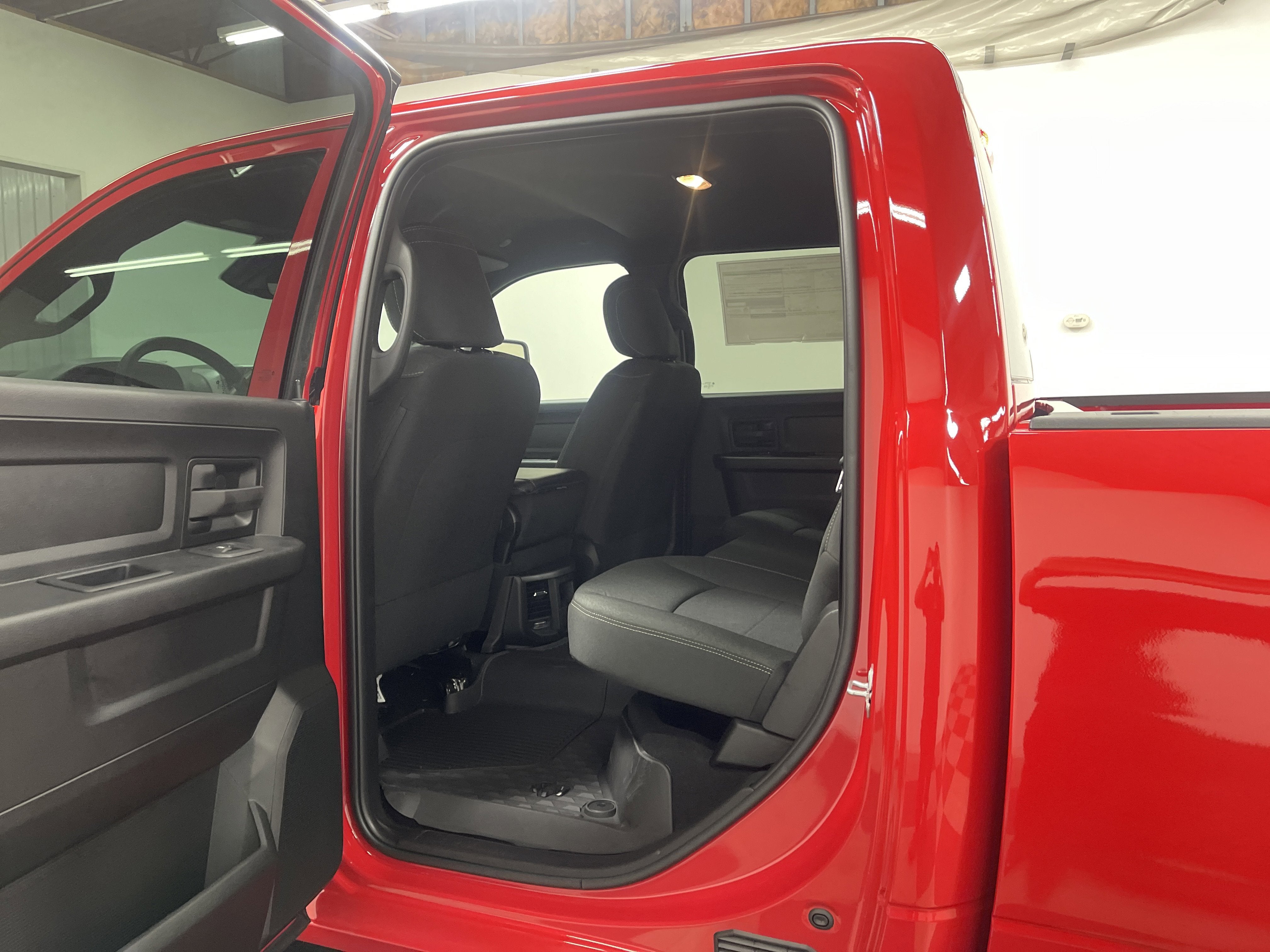 2026 RAM Ram 3500 RAM 3500 TRADESMAN CREW CAB 4X4 8' BOX