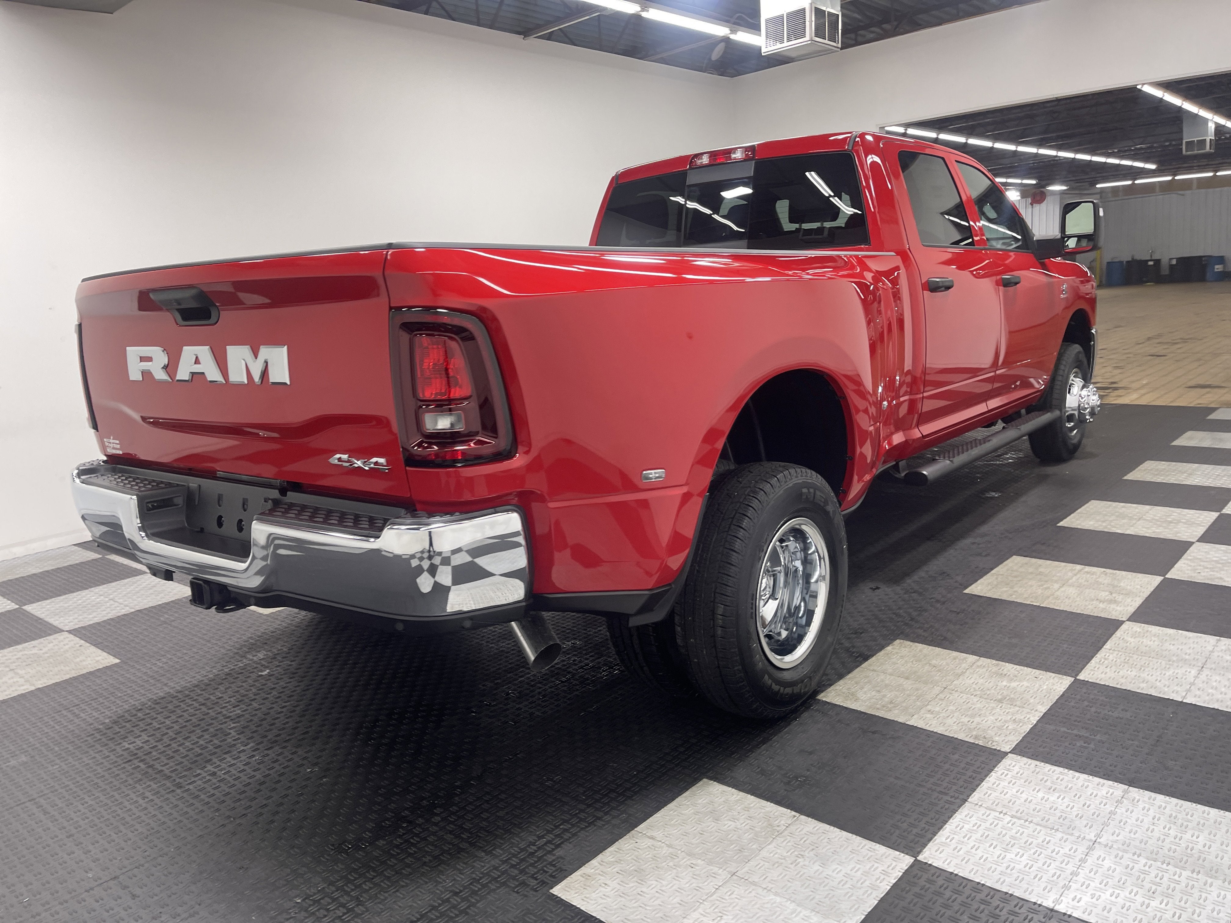 2026 RAM Ram 3500 RAM 3500 TRADESMAN CREW CAB 4X4 8' BOX
