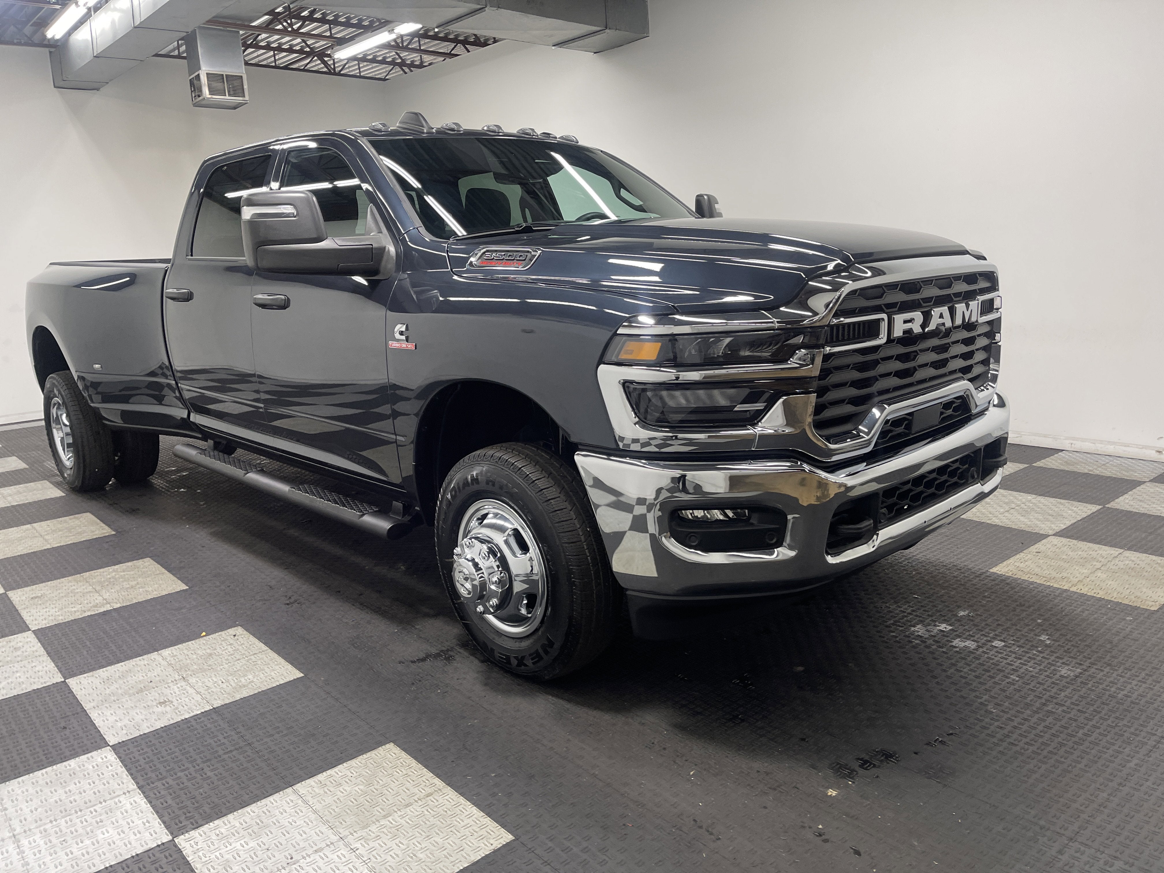 2026 RAM Ram 3500 RAM 3500 TRADESMAN CREW CAB 4X4 8' BOX