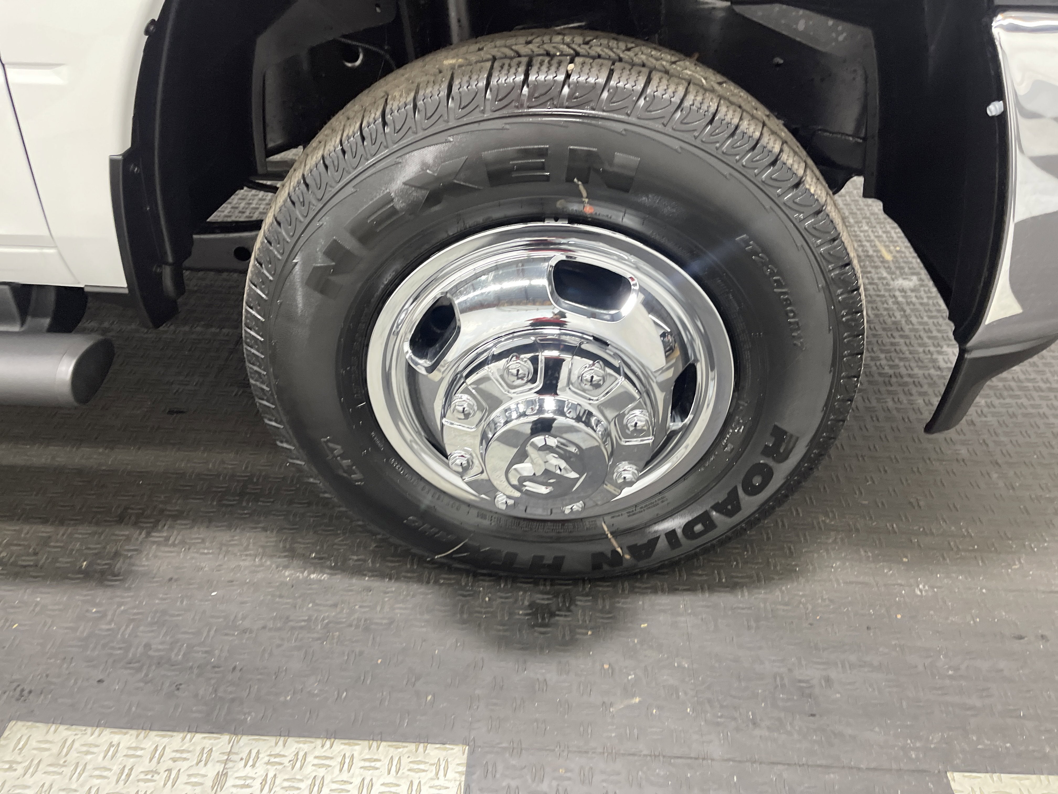 2026 RAM Ram 3500 RAM 3500 TRADESMAN CREW CAB 4X4 8' BOX