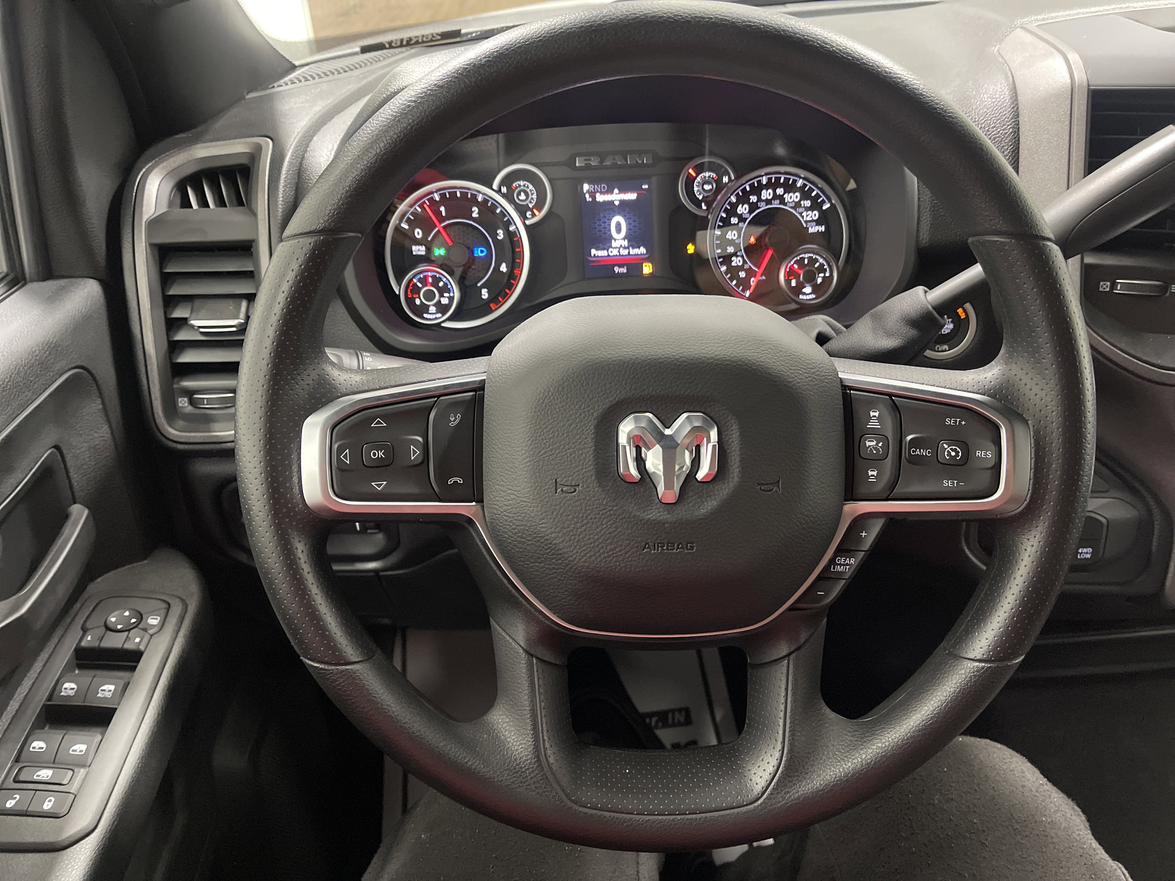 2026 RAM Ram 3500 RAM 3500 TRADESMAN CREW CAB 4X4 8' BOX