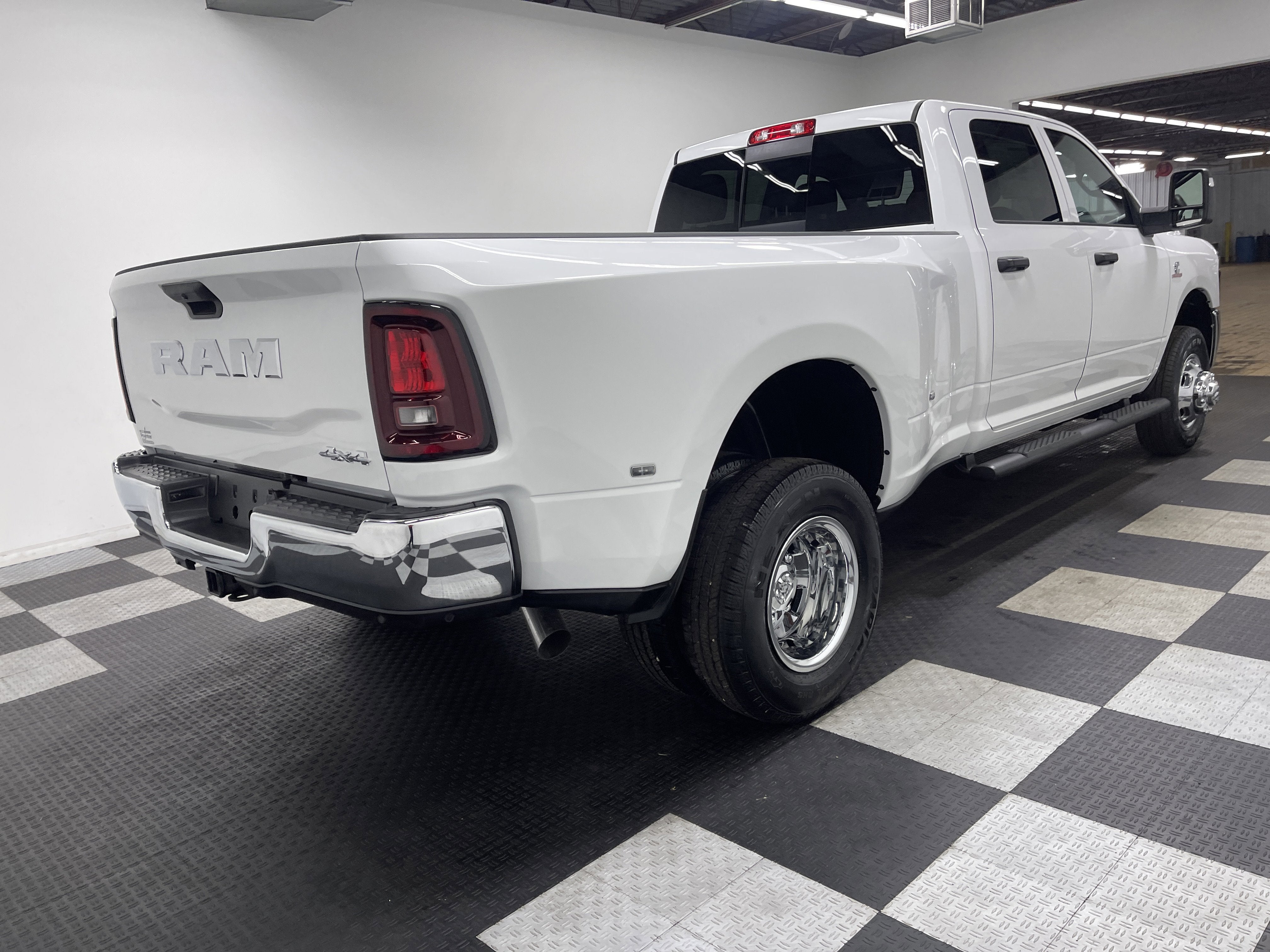 2026 RAM Ram 3500 RAM 3500 TRADESMAN CREW CAB 4X4 8' BOX