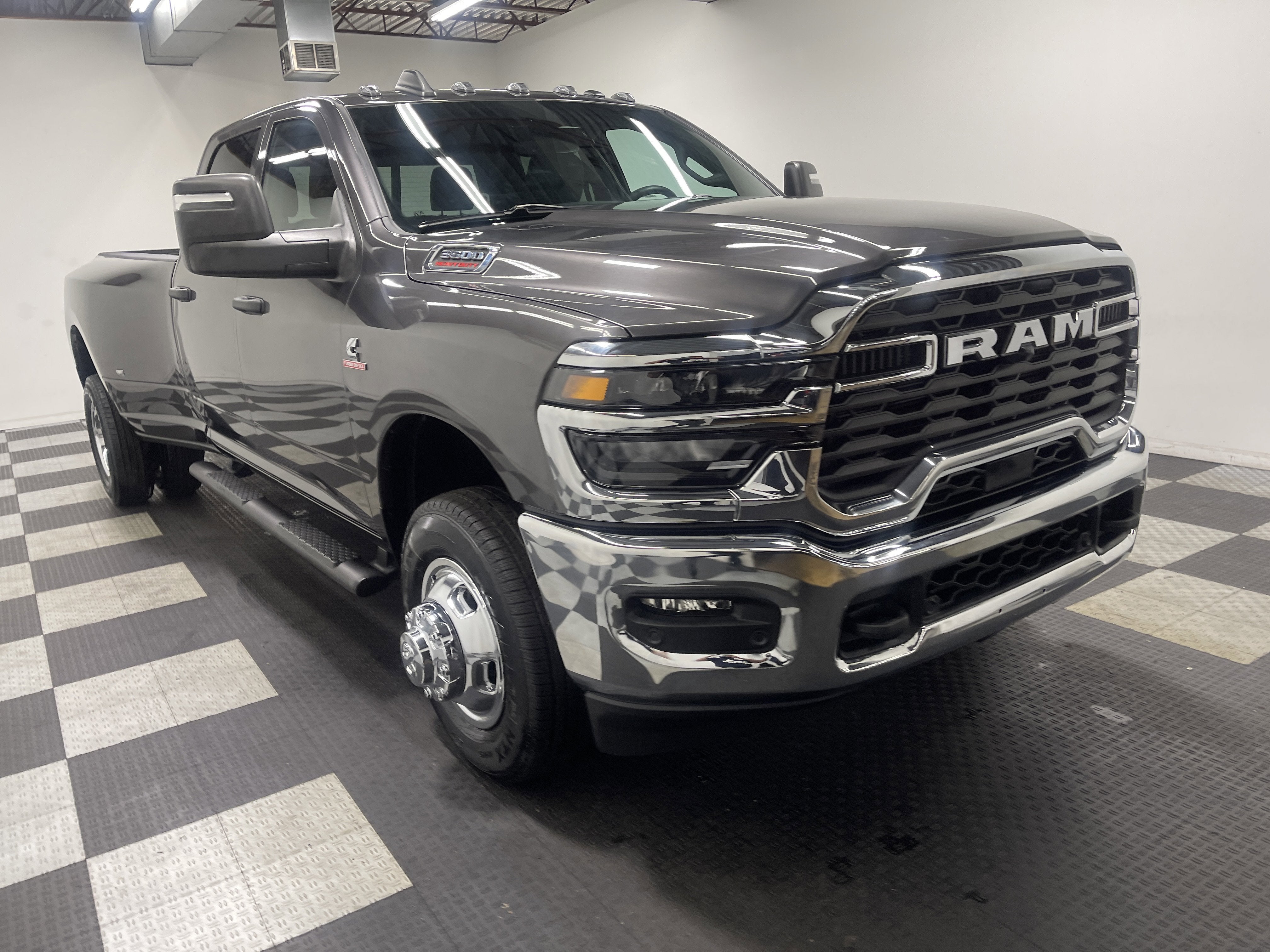 2026 RAM Ram 3500 RAM 3500 TRADESMAN CREW CAB 4X4 8' BOX