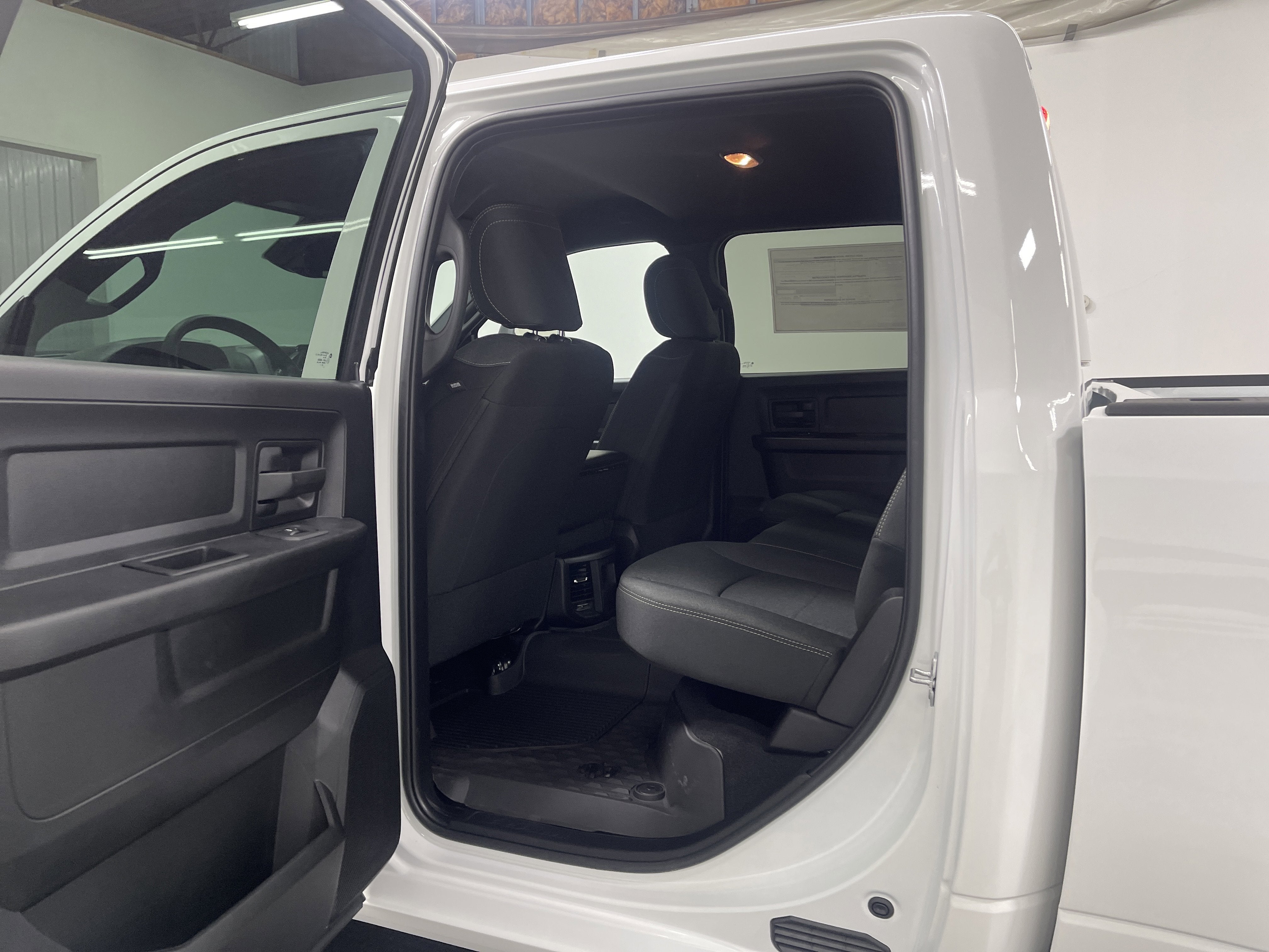 2026 RAM Ram 3500 RAM 3500 TRADESMAN CREW CAB 4X4 8' BOX