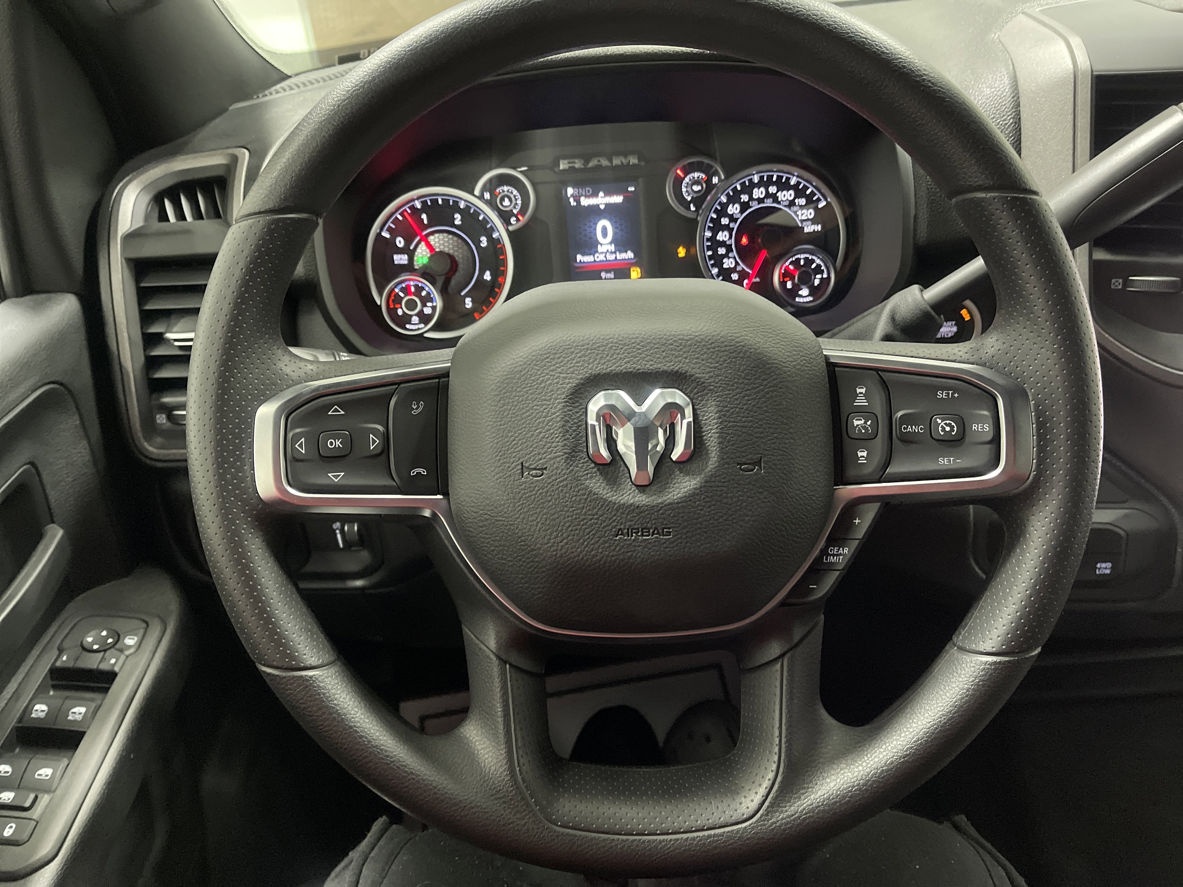 2026 RAM Ram 3500 RAM 3500 TRADESMAN CREW CAB 4X4 8' BOX