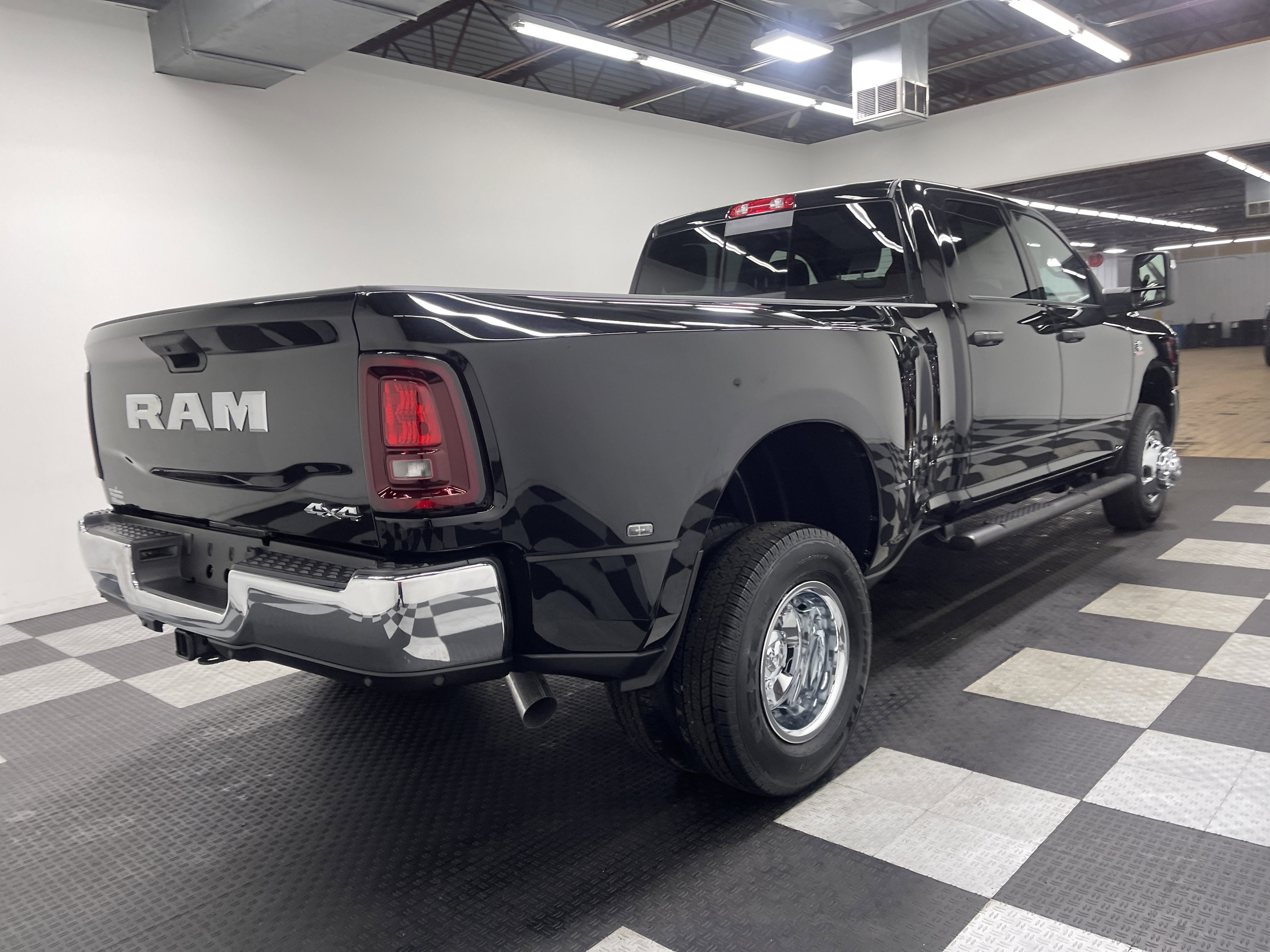 2026 RAM Ram 3500 RAM 3500 TRADESMAN CREW CAB 4X4 8' BOX