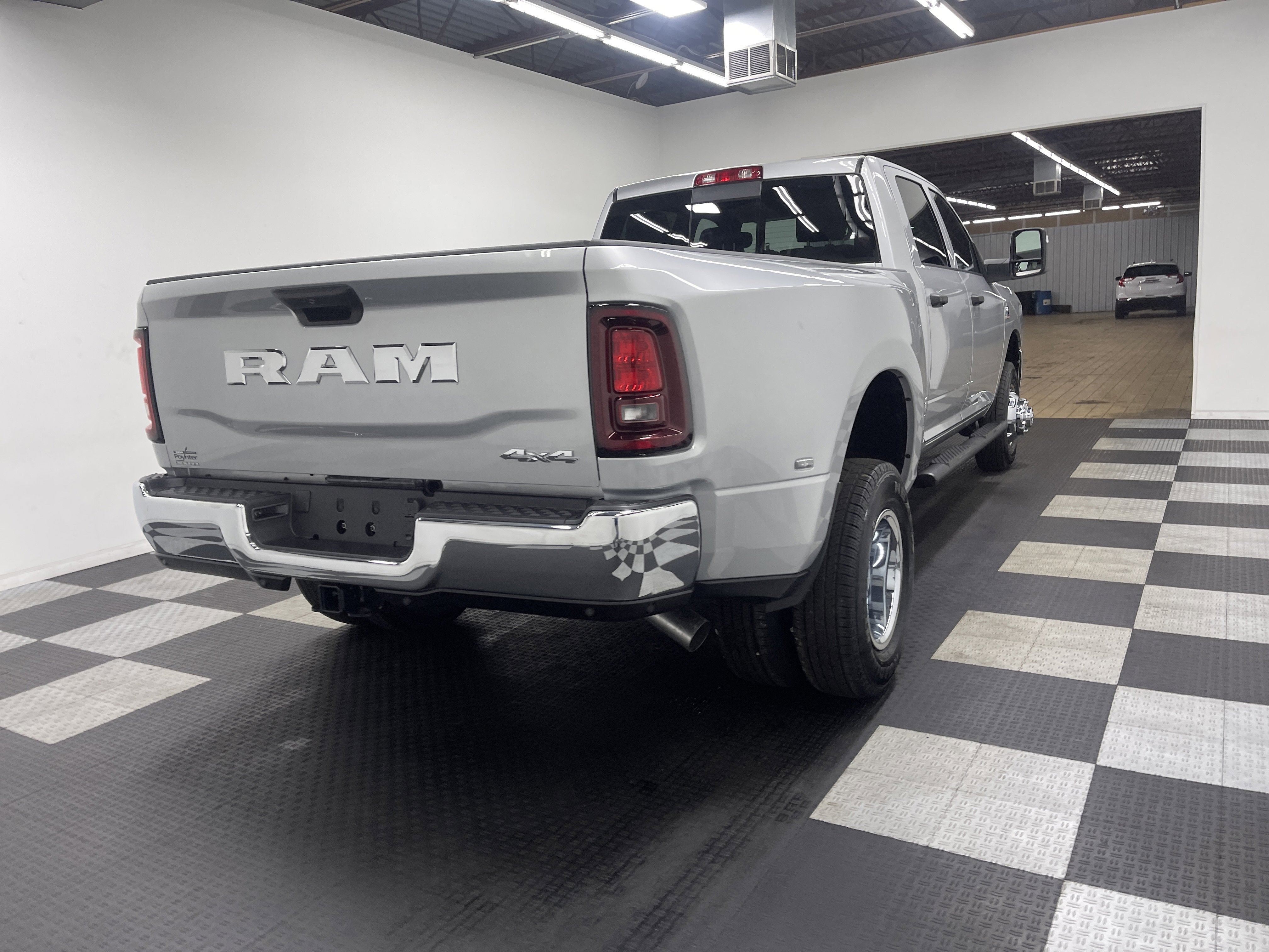 2026 RAM Ram 3500 RAM 3500 TRADESMAN CREW CAB 4X4 8' BOX